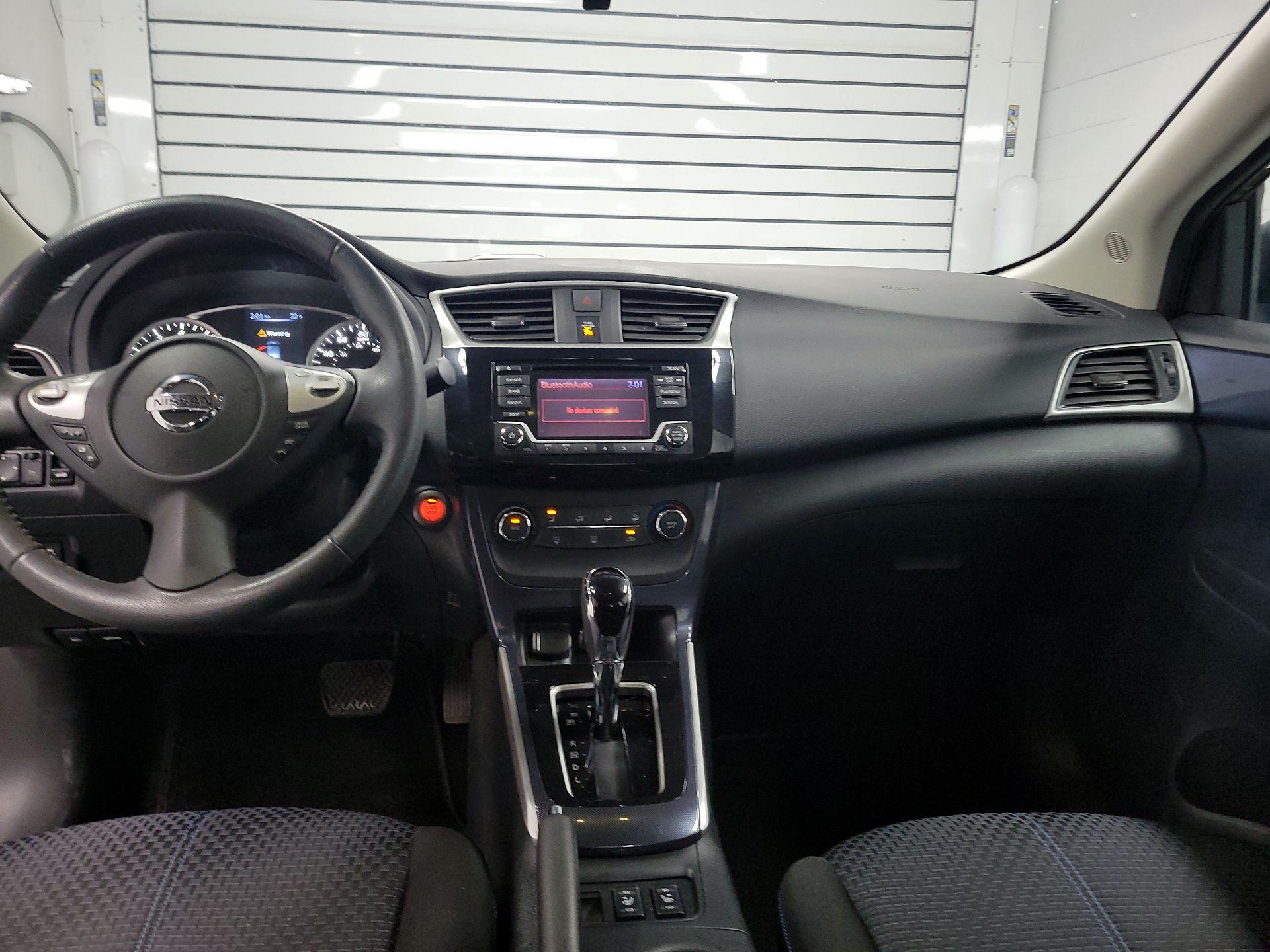 Thumbnail: 2017 Nissan Sentra - 9