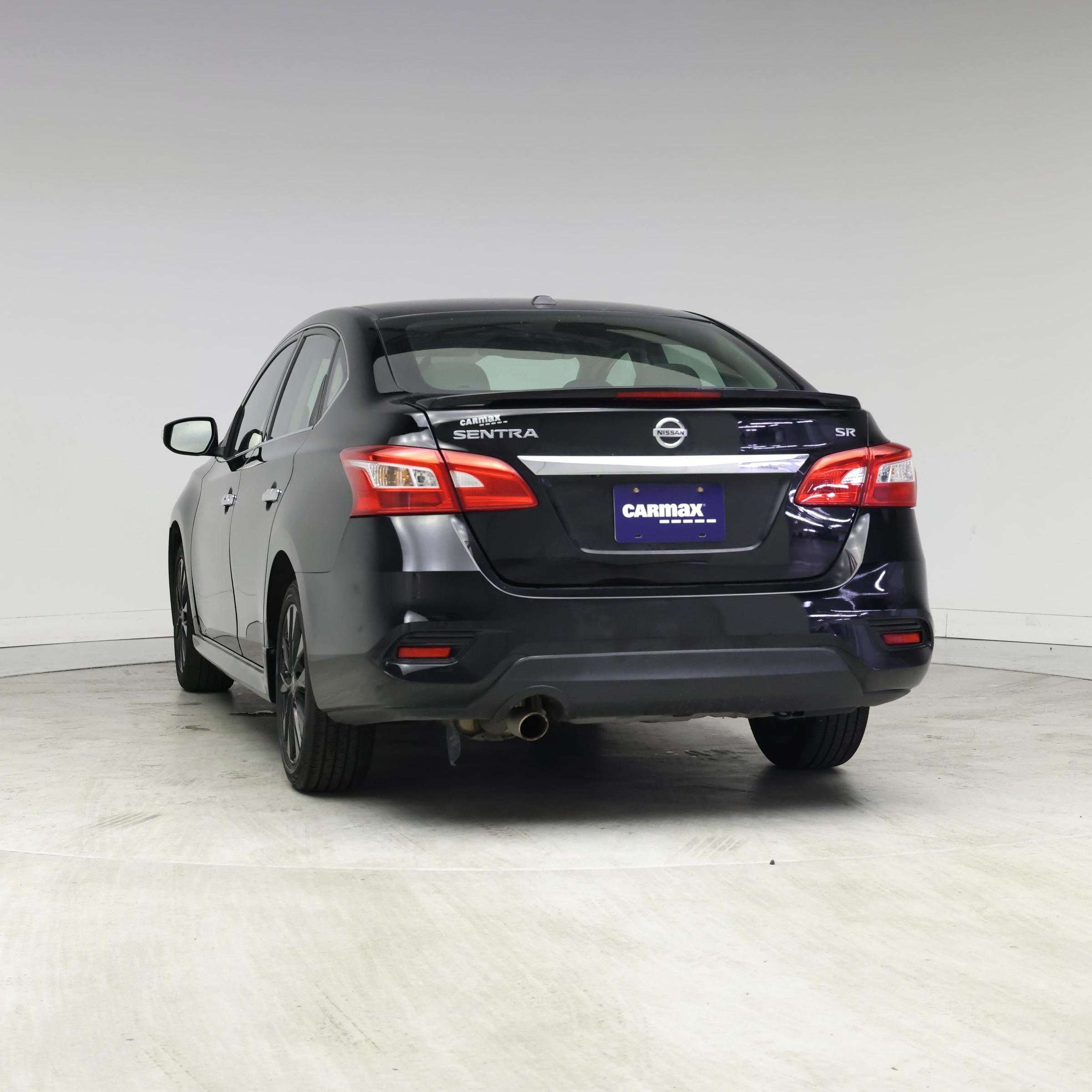 Thumbnail: 2017 Nissan Sentra - 6