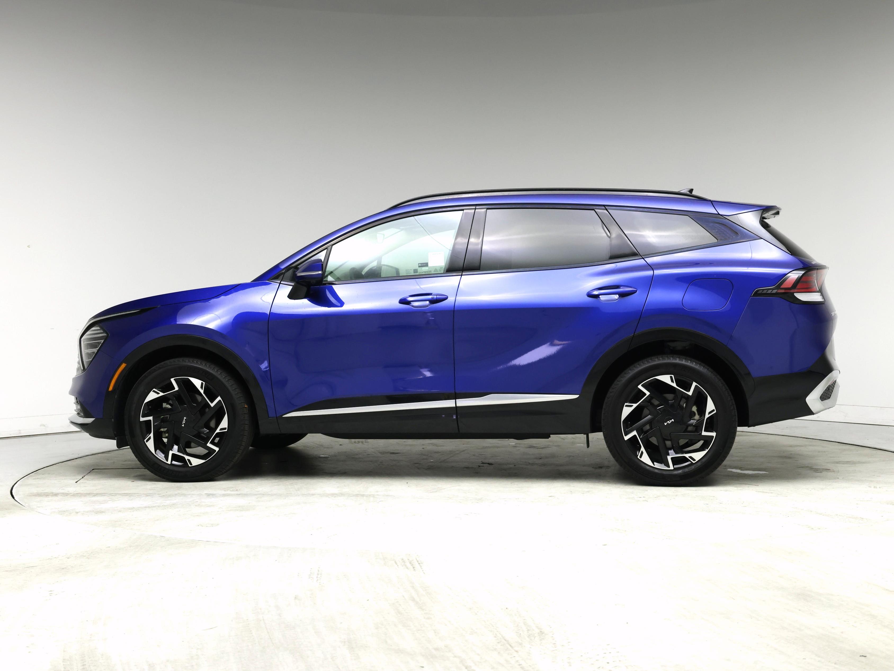 Thumbnail: 2023 Kia Sportage - 3