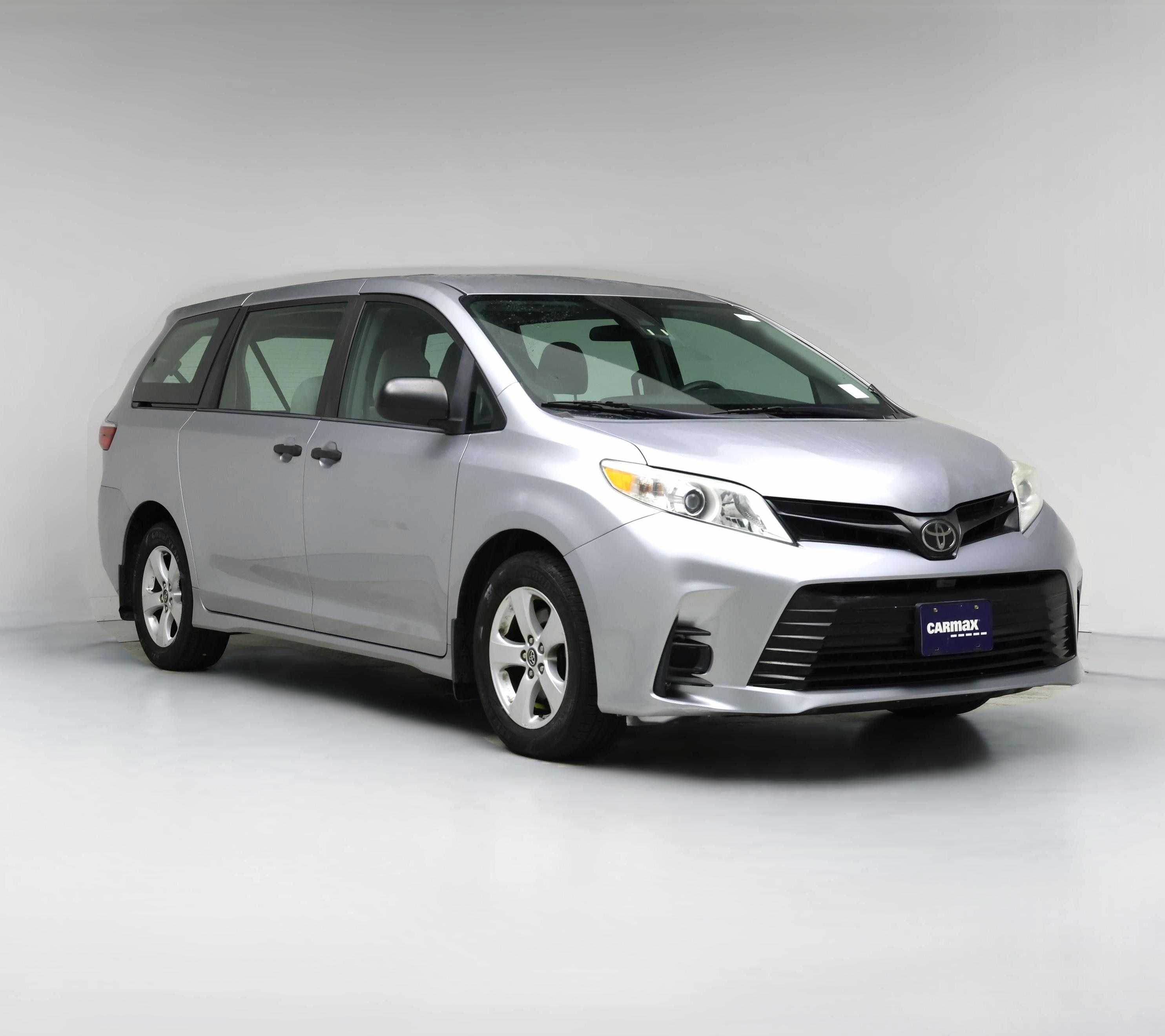Thumbnail: 2018 Toyota Sienna - 1