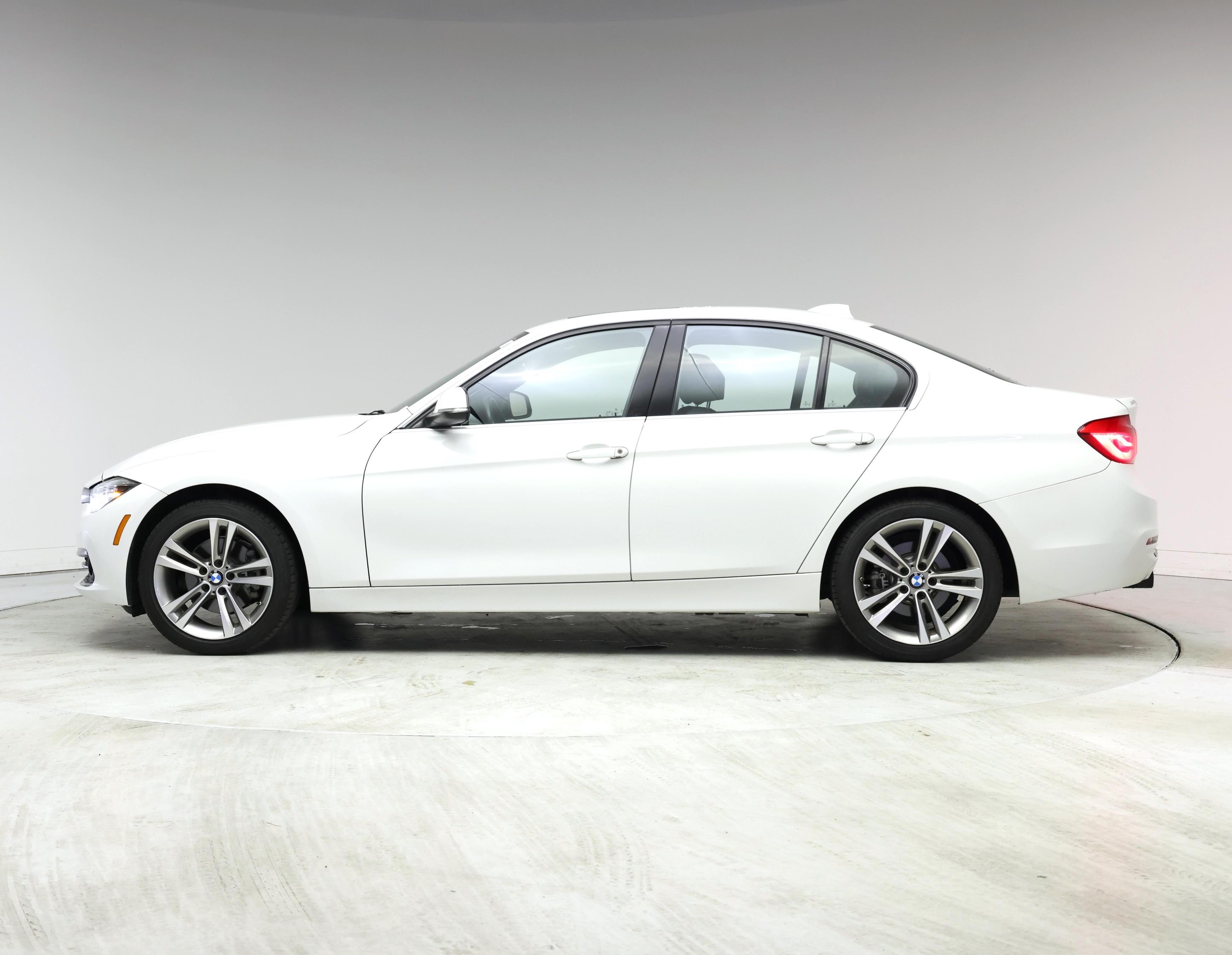 Thumbnail: 2018 BMW 3 Series - 3