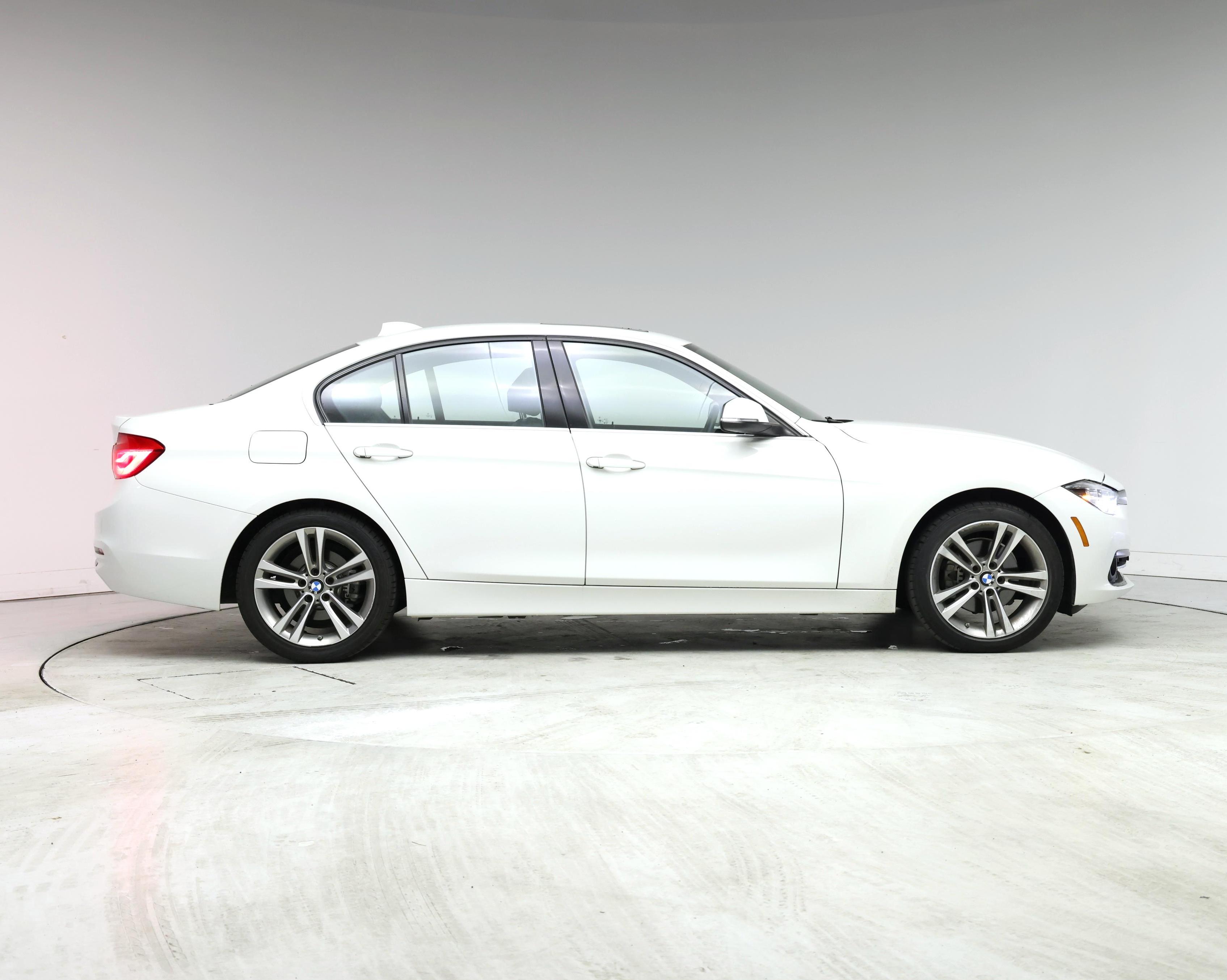 Thumbnail: 2018 BMW 3 Series - 7