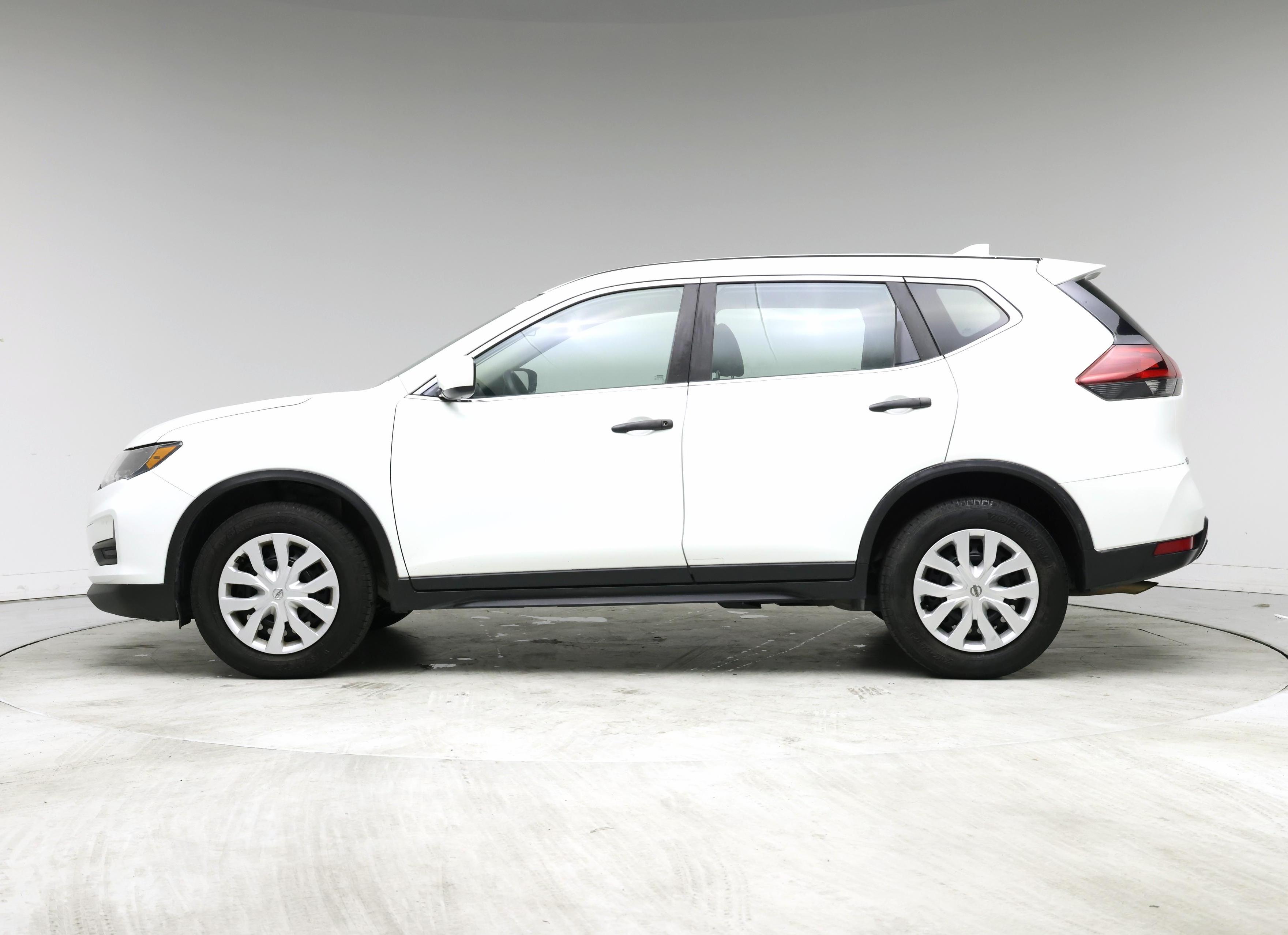 Thumbnail: 2018 Nissan Rogue - 3