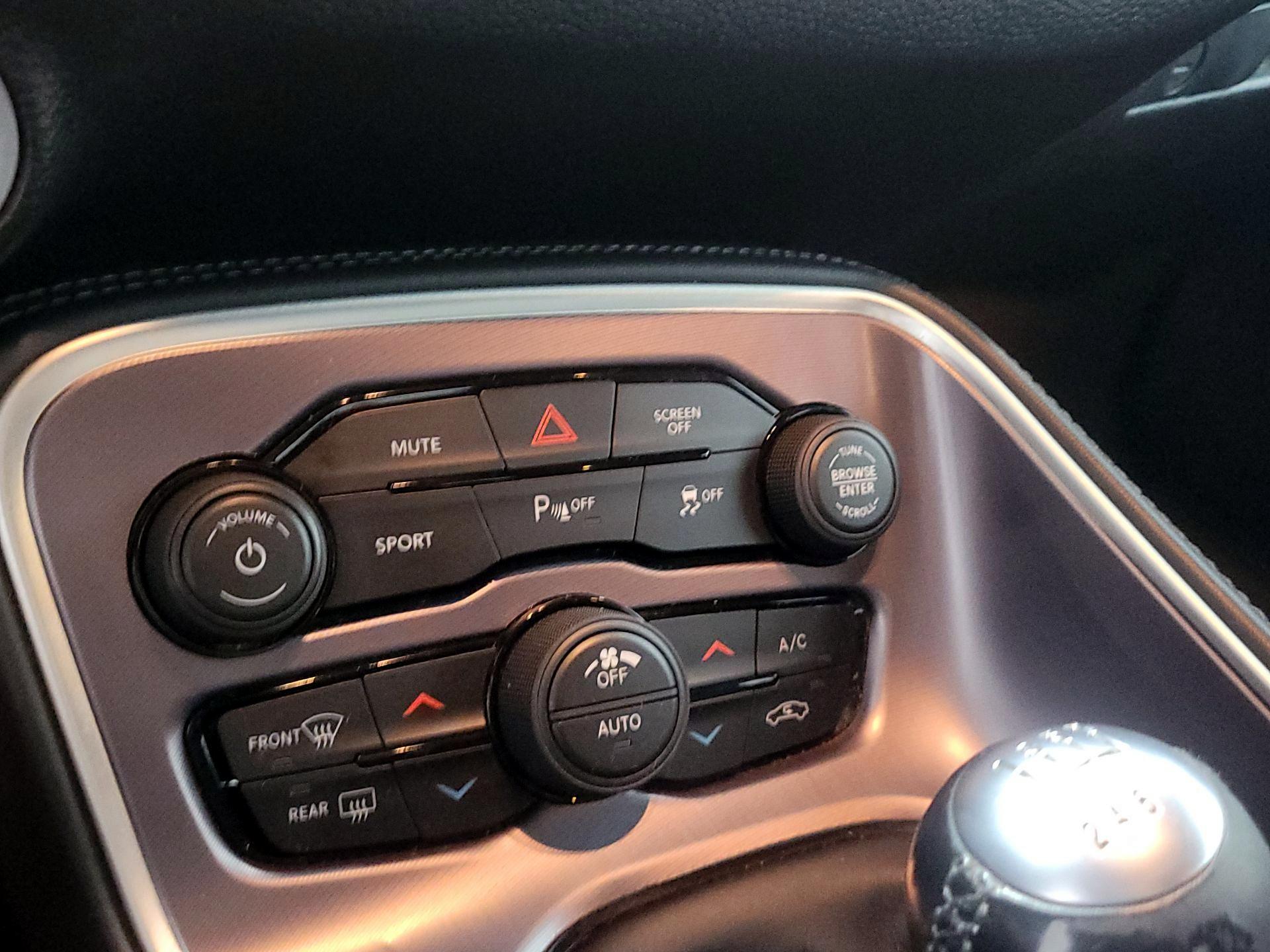 Thumbnail: 2019 Dodge Challenger - 16