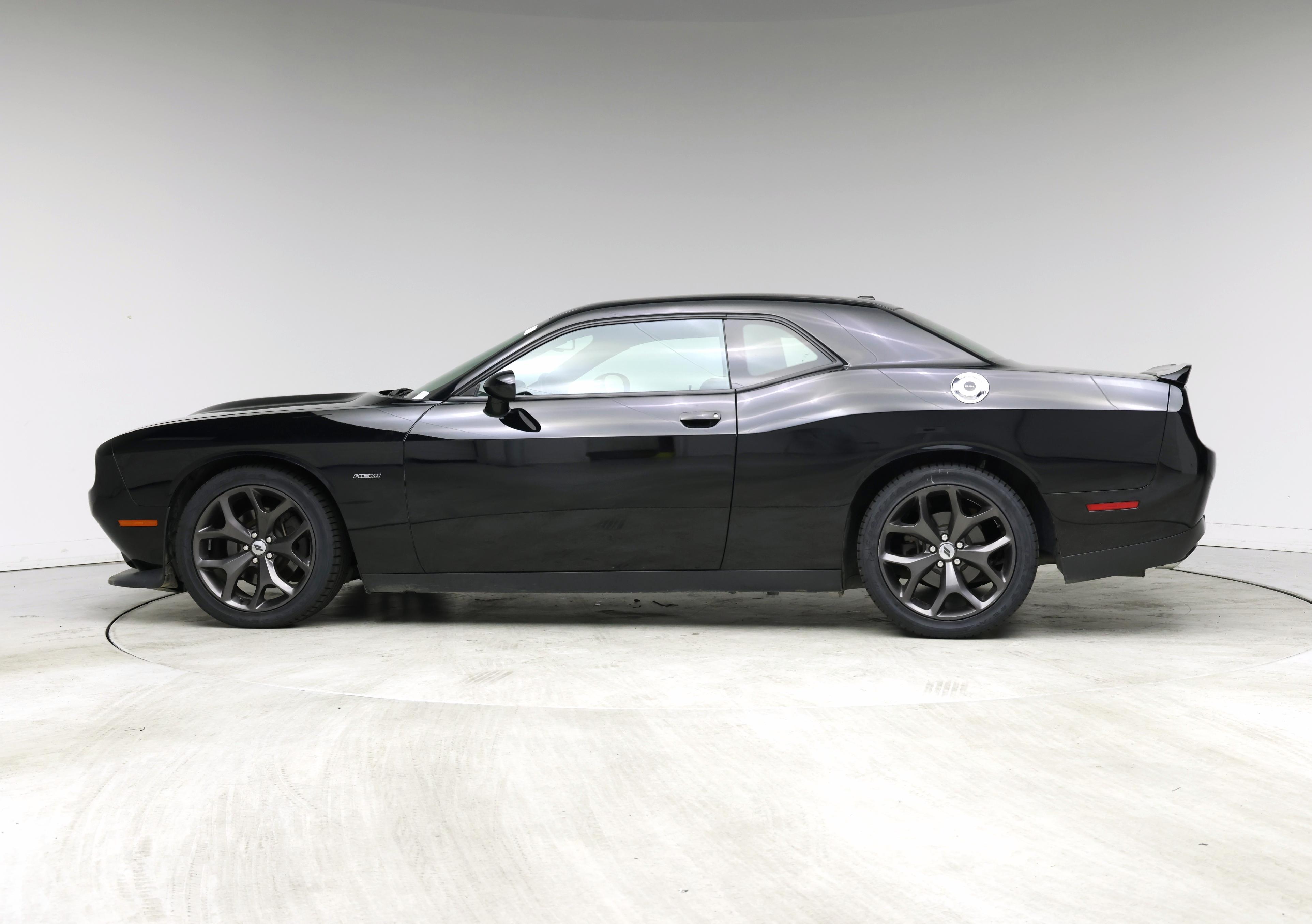 Thumbnail: 2019 Dodge Challenger - 3