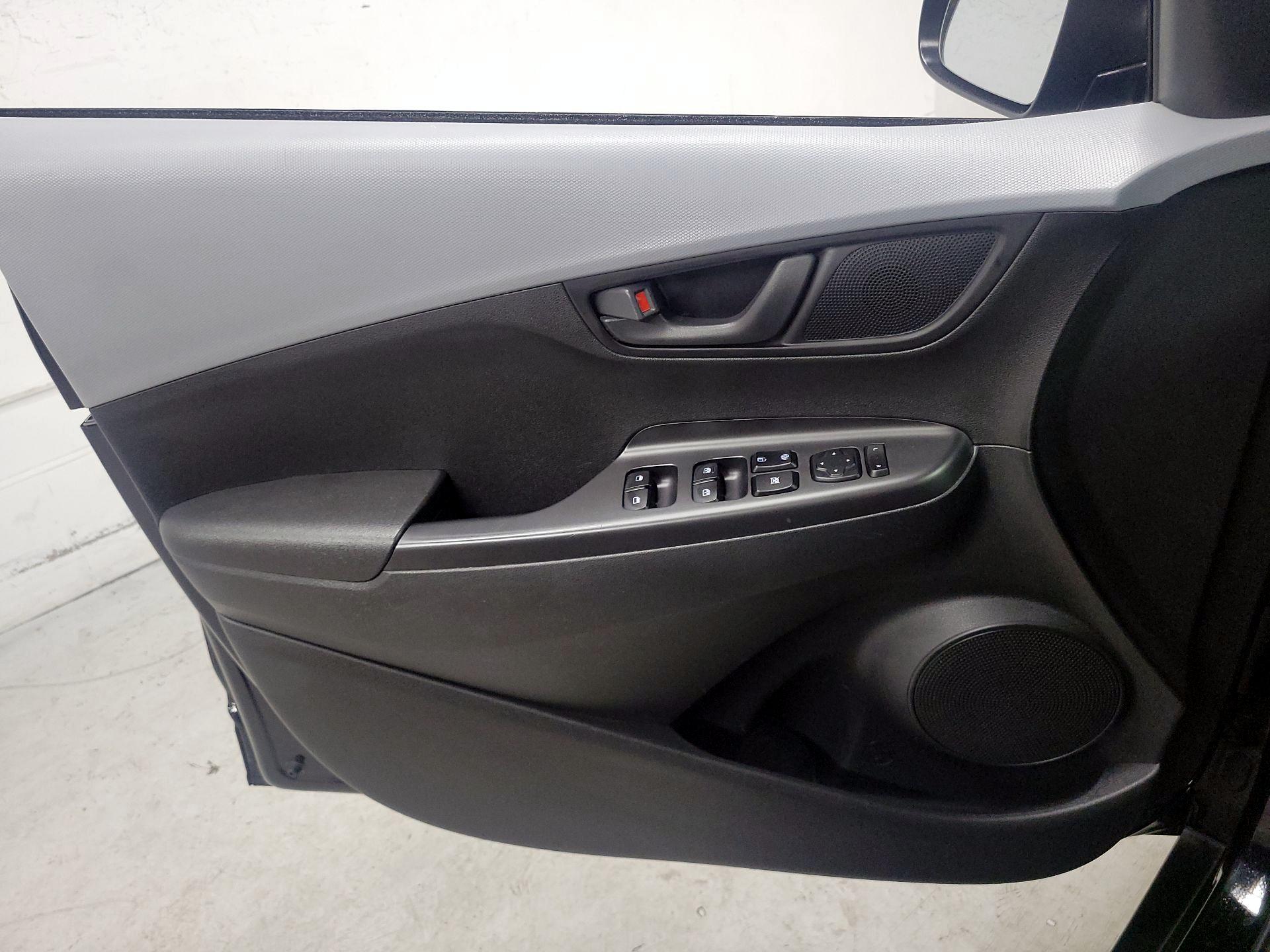 Thumbnail: 2018 Hyundai Kona - 12
