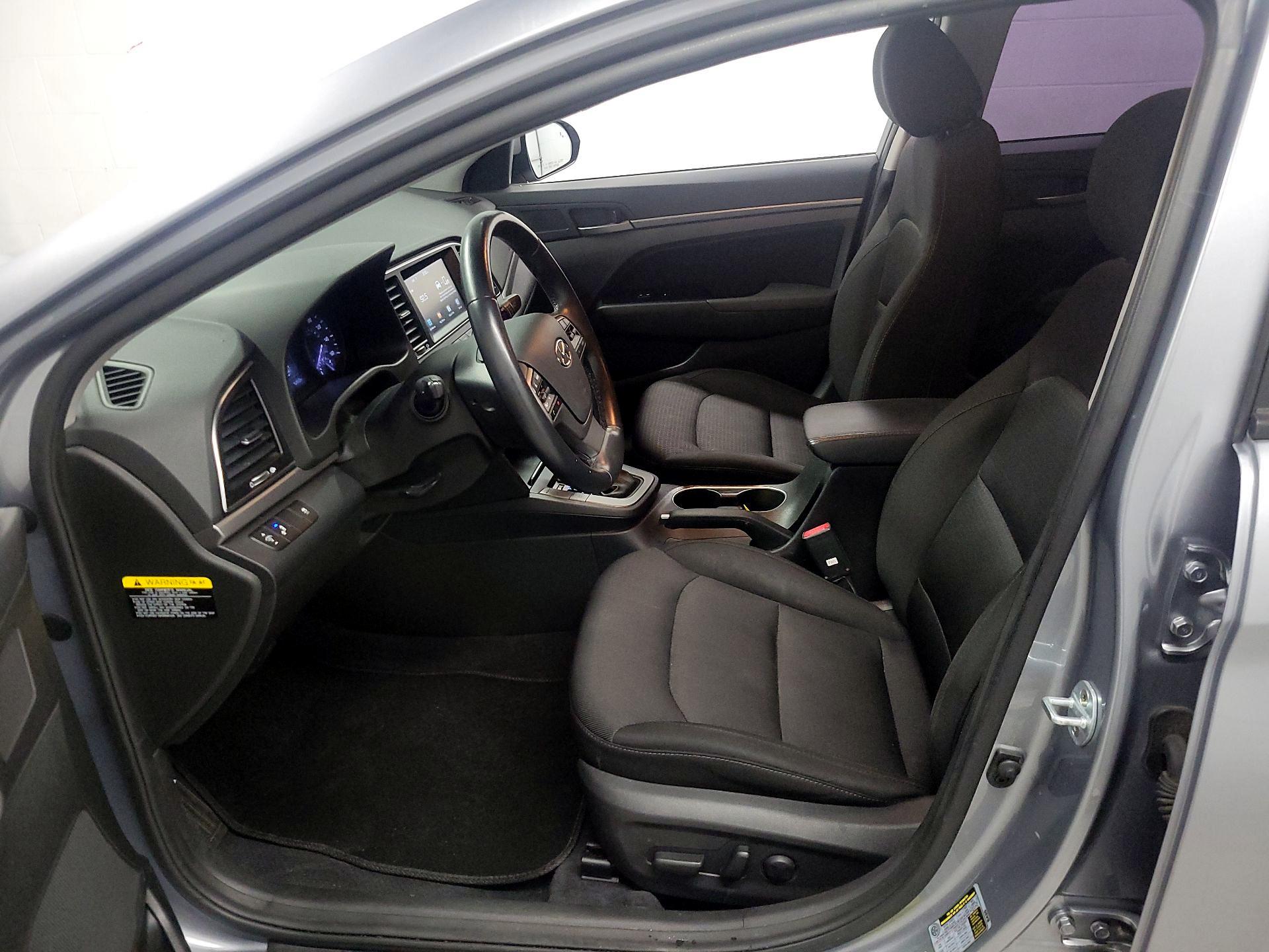 Thumbnail: 2017 Hyundai Elantra - 11