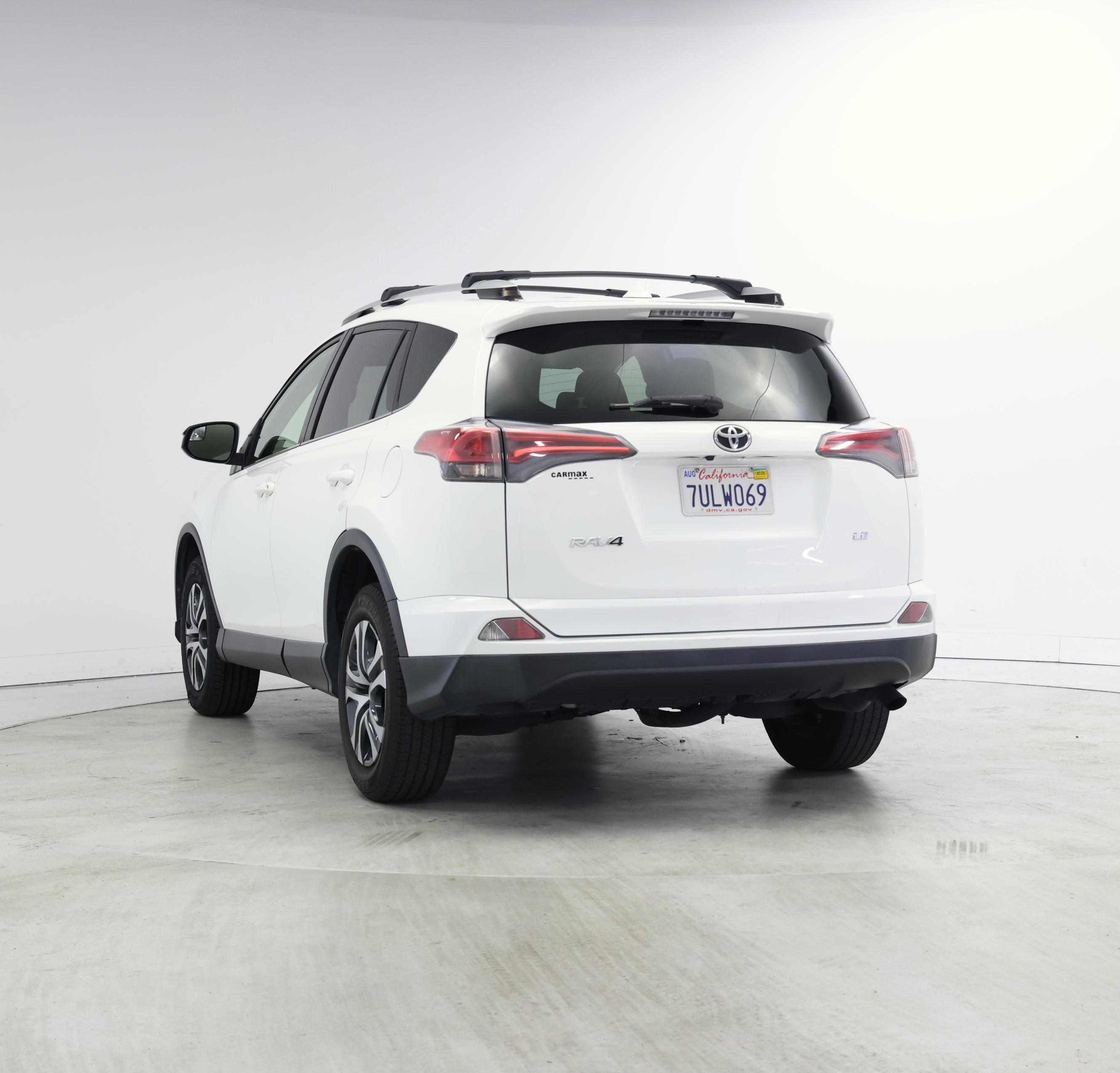 Thumbnail: 2016 Toyota RAV4 - 2