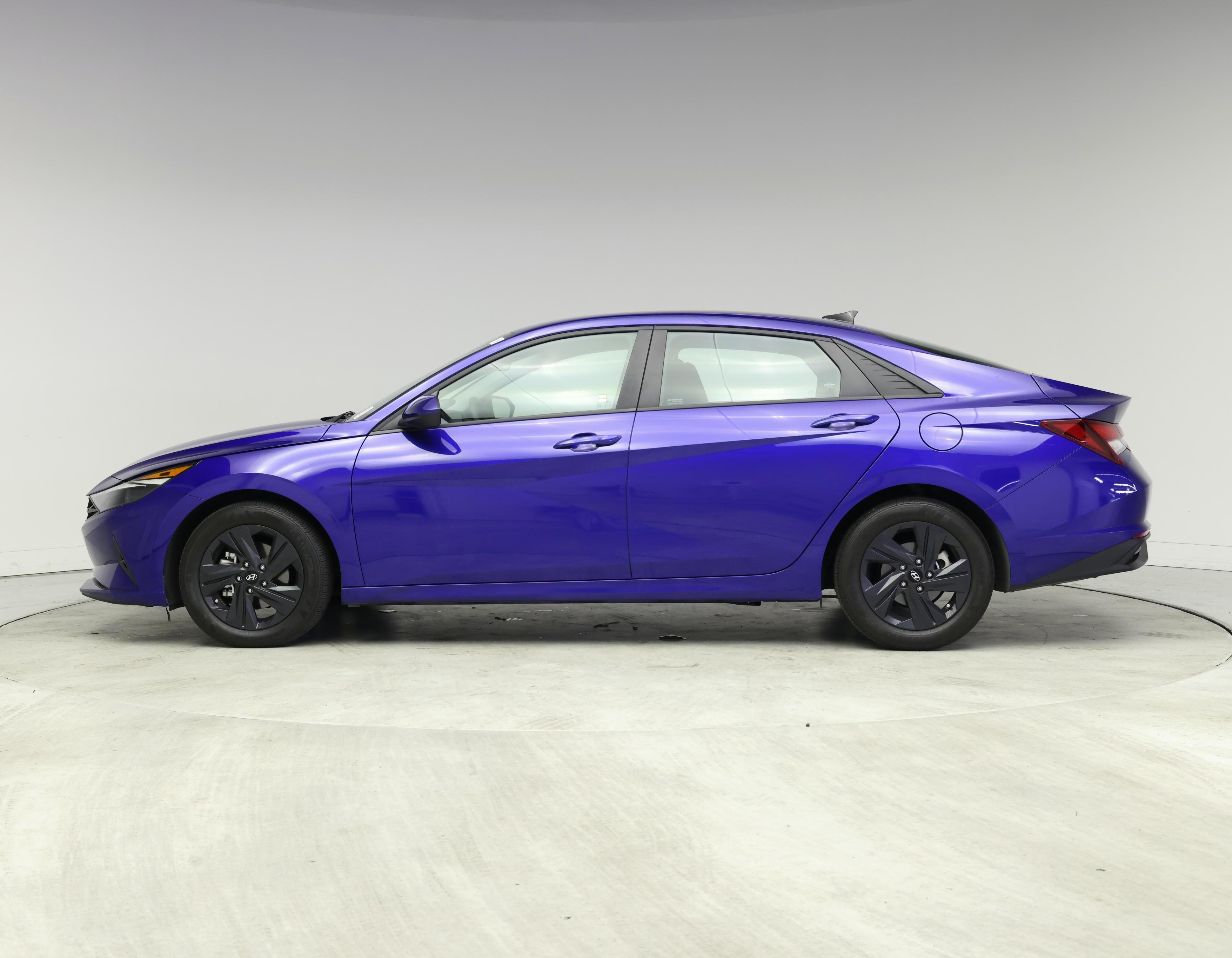 Thumbnail: 2023 Hyundai Elantra - 3
