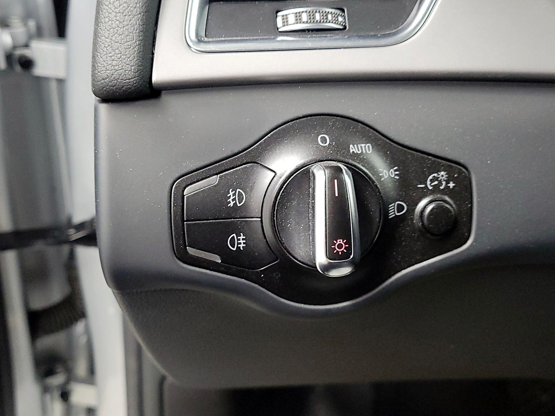 Thumbnail: 2014 Audi A4 - 13