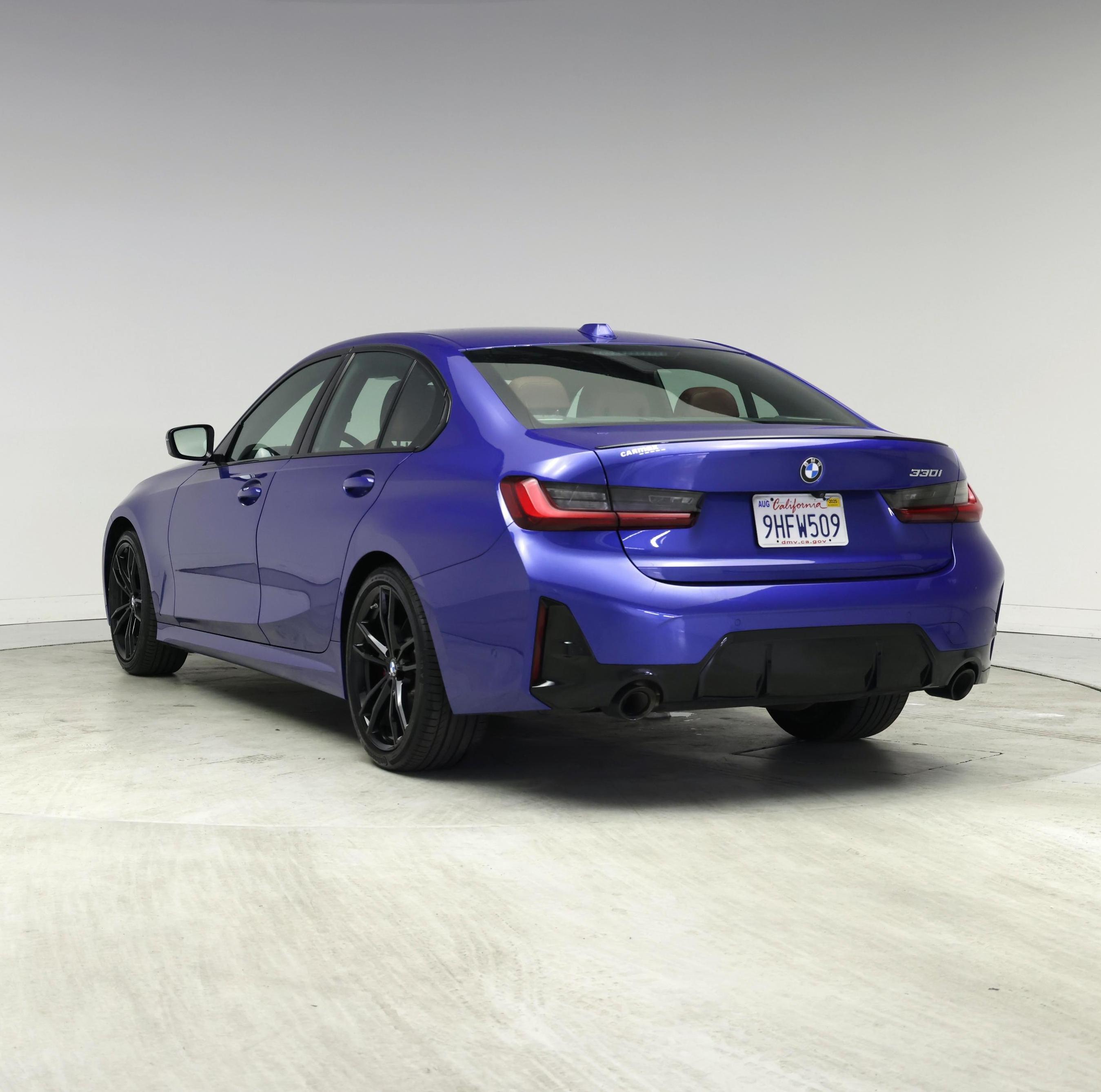 Thumbnail: 2023 BMW 3 Series - 2