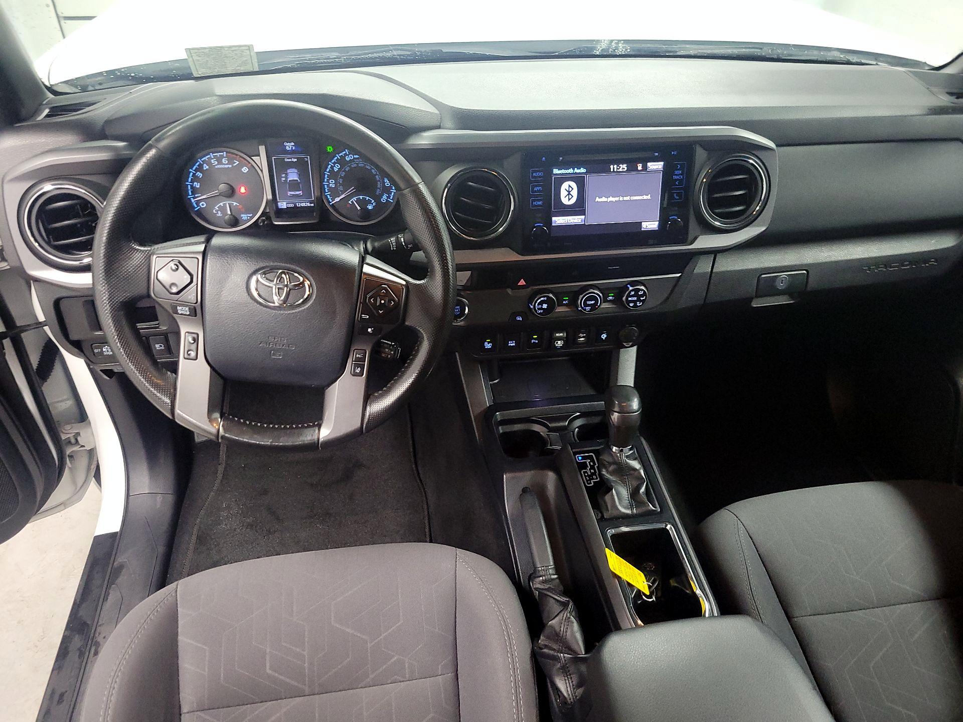 Thumbnail: 2018 Toyota Tacoma - 9