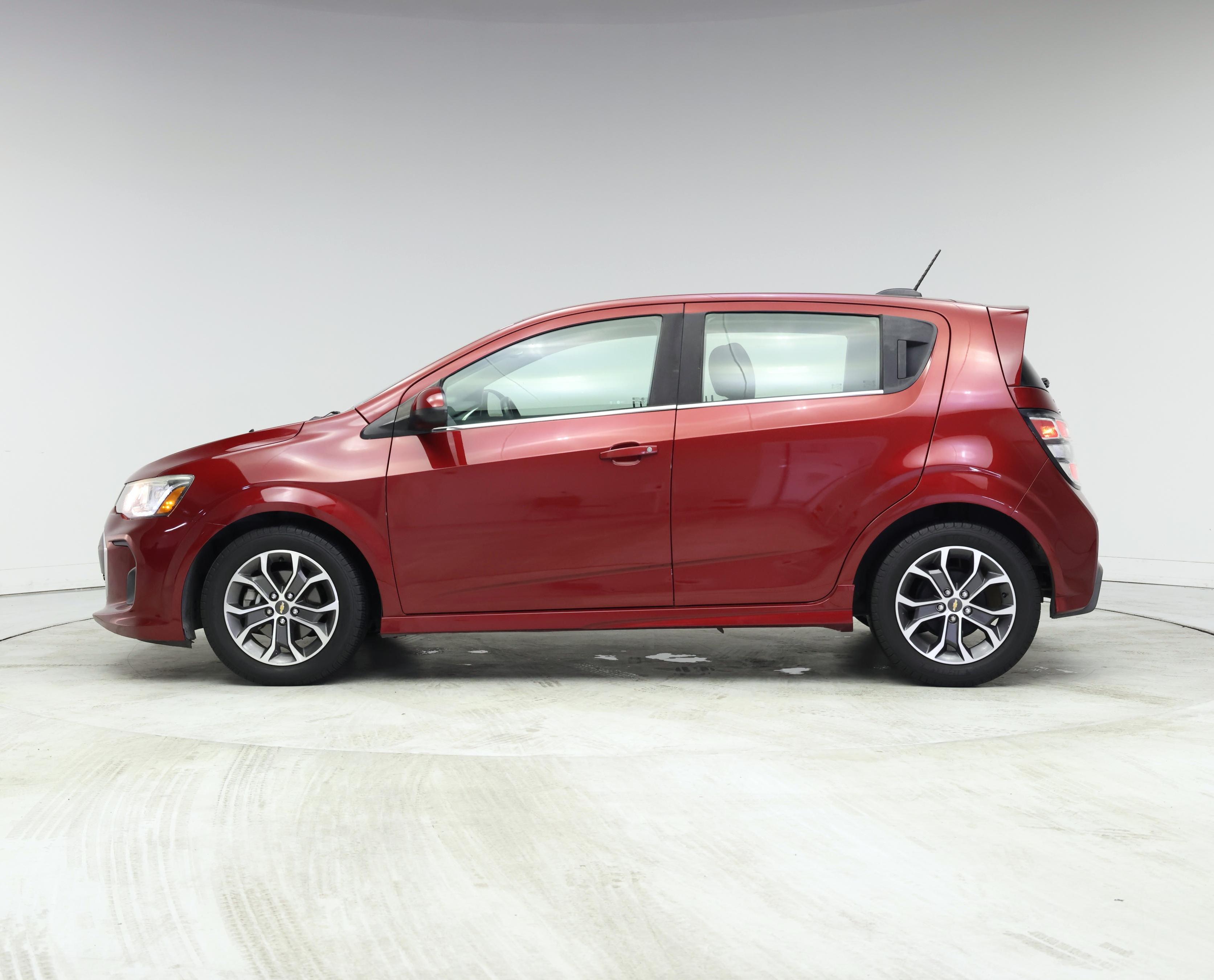 Thumbnail: 2017 Chevrolet Sonic - 3
