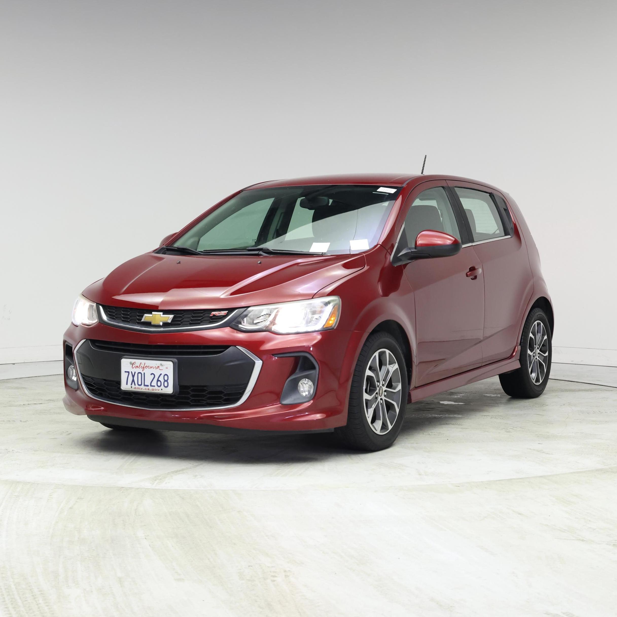 Thumbnail: 2017 Chevrolet Sonic - 4