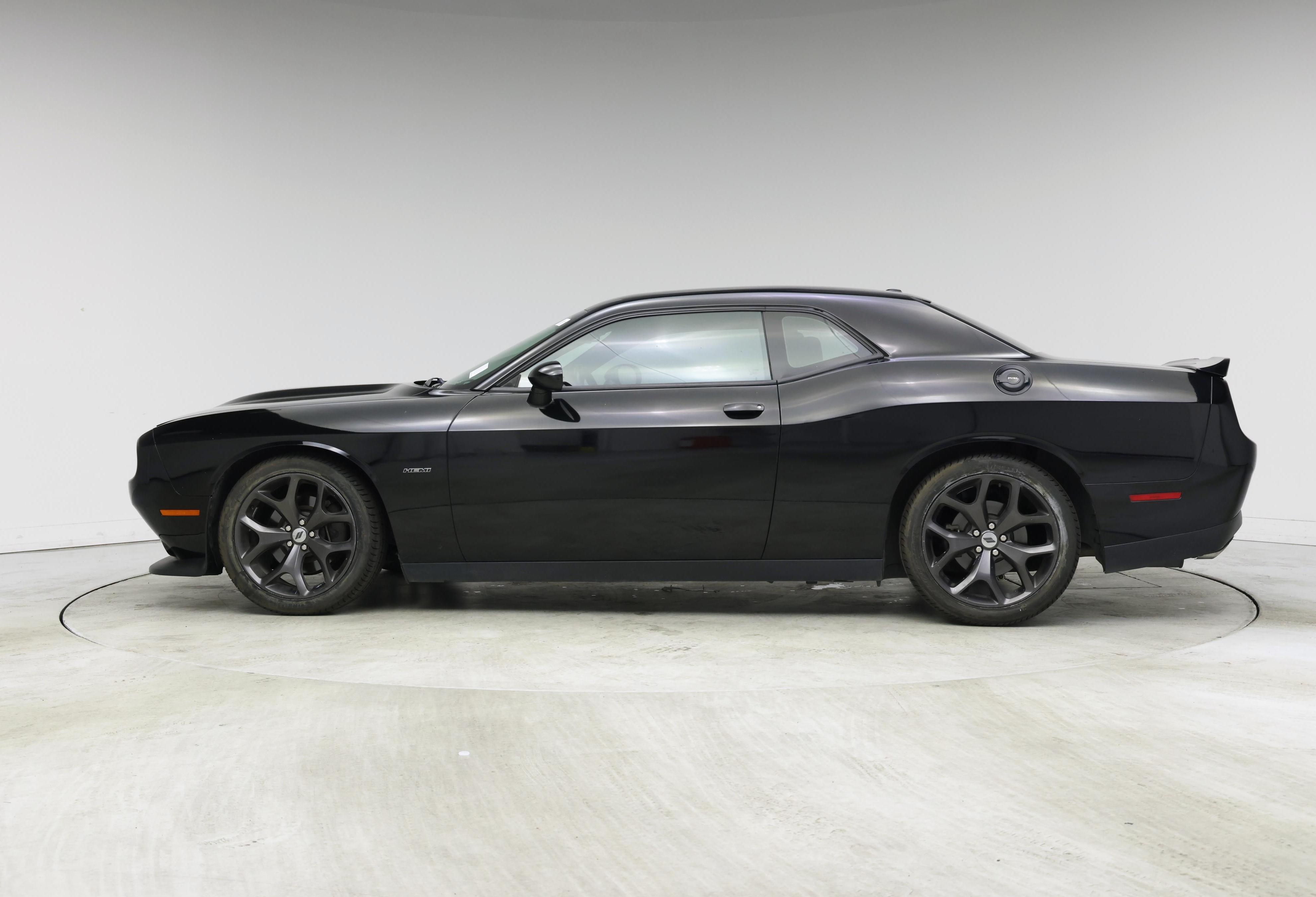Thumbnail: 2019 Dodge Challenger - 3