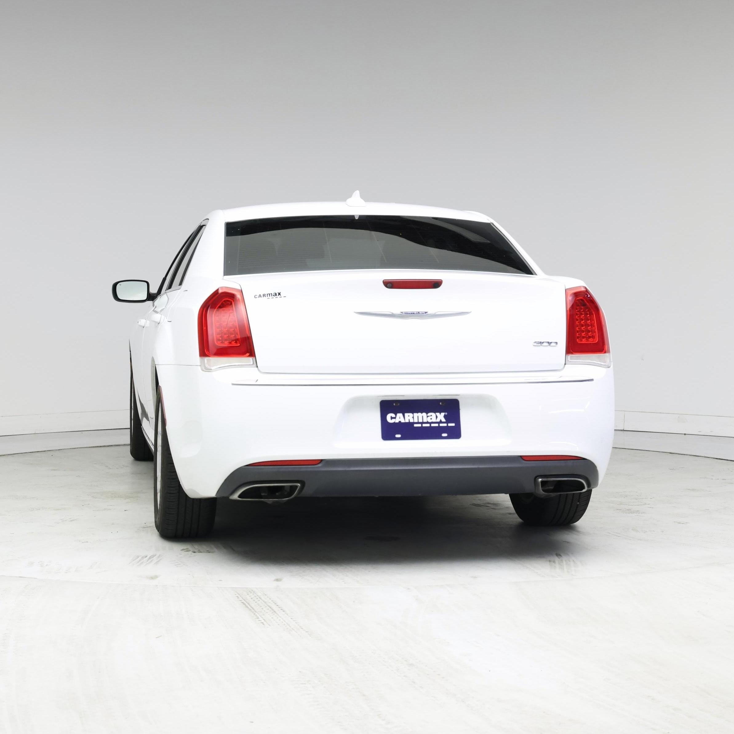 Thumbnail: 2017 Chrysler 300 - 6