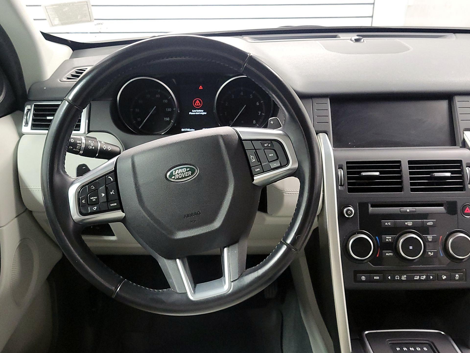 Thumbnail: 2018 Land Rover Discovery Sport - 10