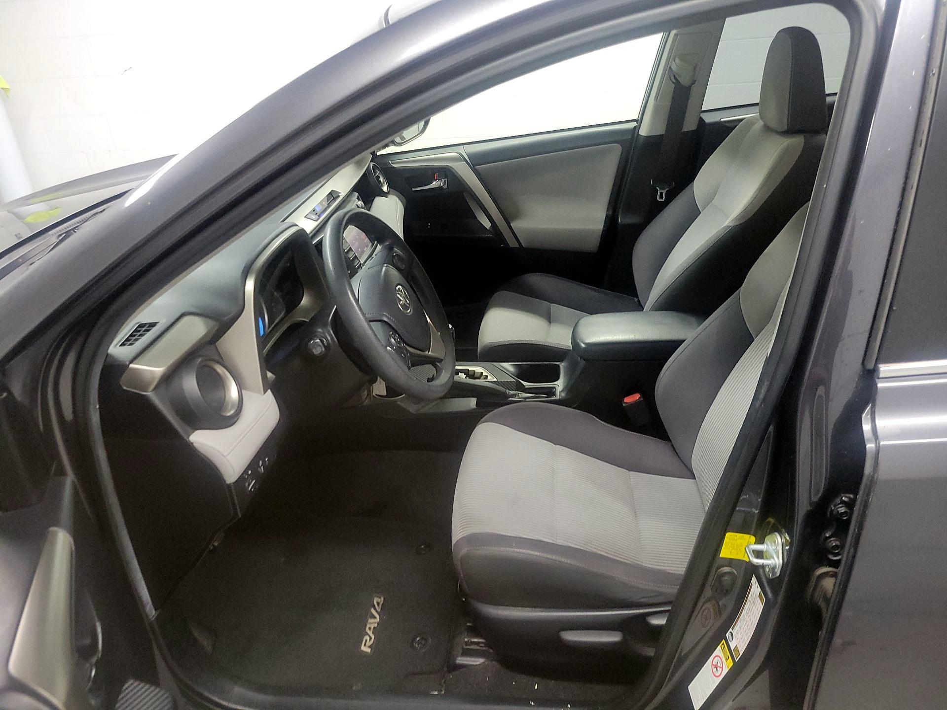 Thumbnail: 2014 Toyota RAV4 - 11