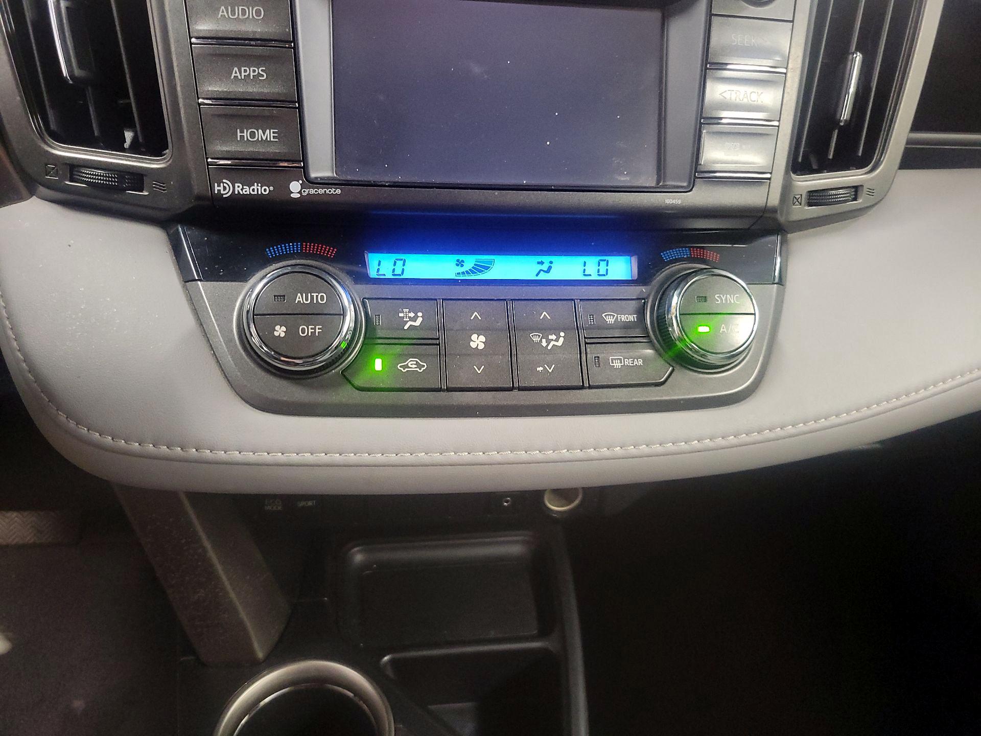 Thumbnail: 2014 Toyota RAV4 - 15