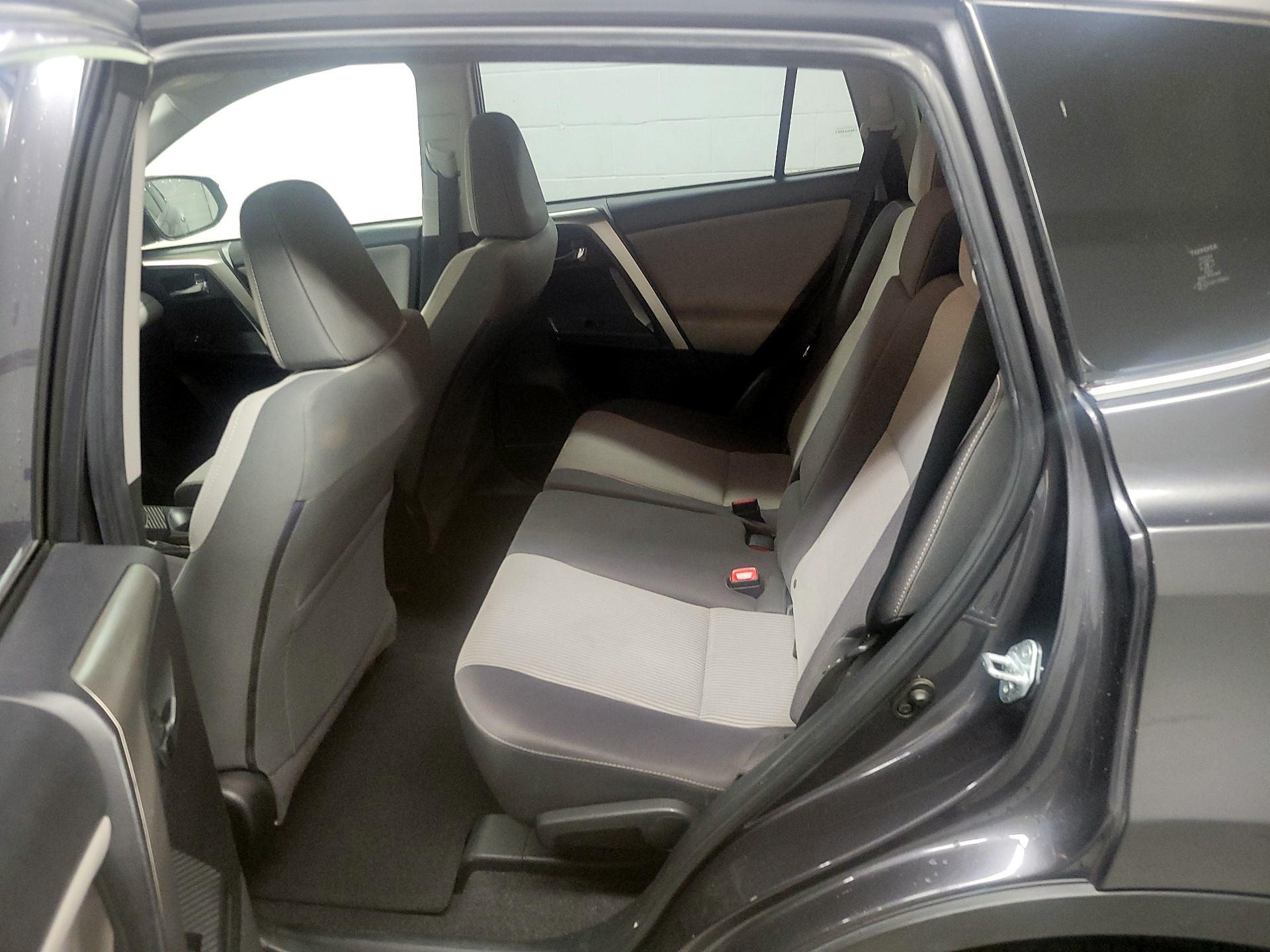 Thumbnail: 2014 Toyota RAV4 - 17