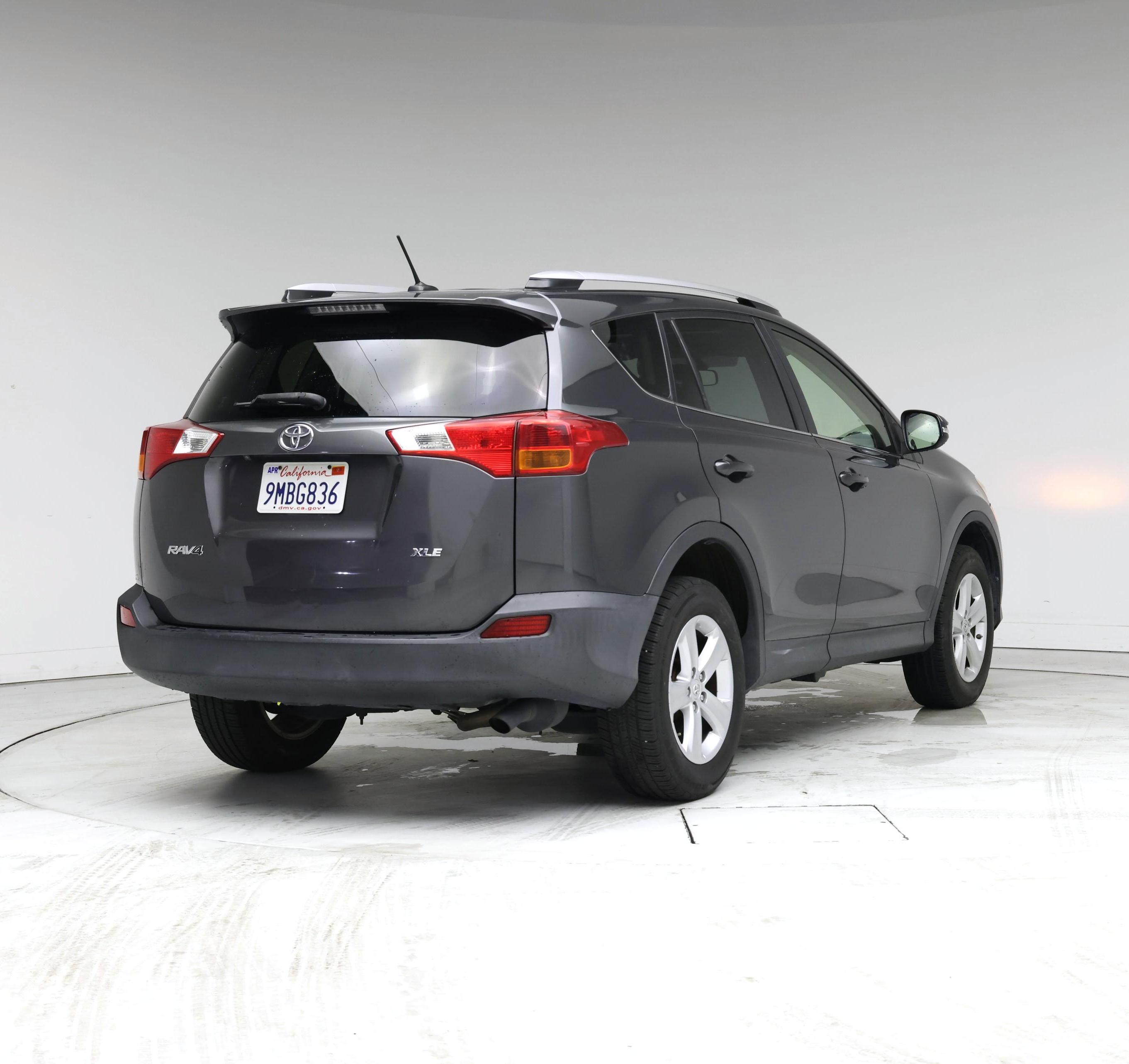 Thumbnail: 2014 Toyota RAV4 - 8