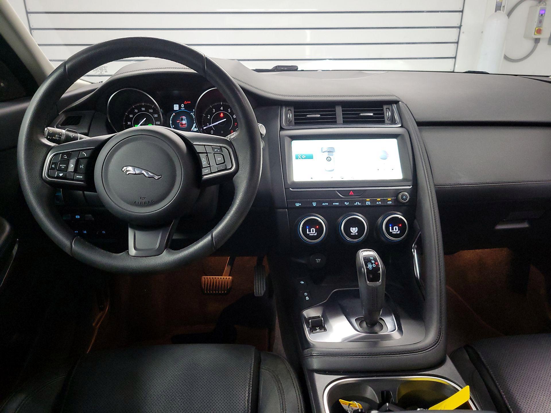 Thumbnail: 2020 Jaguar E-Pace - 9