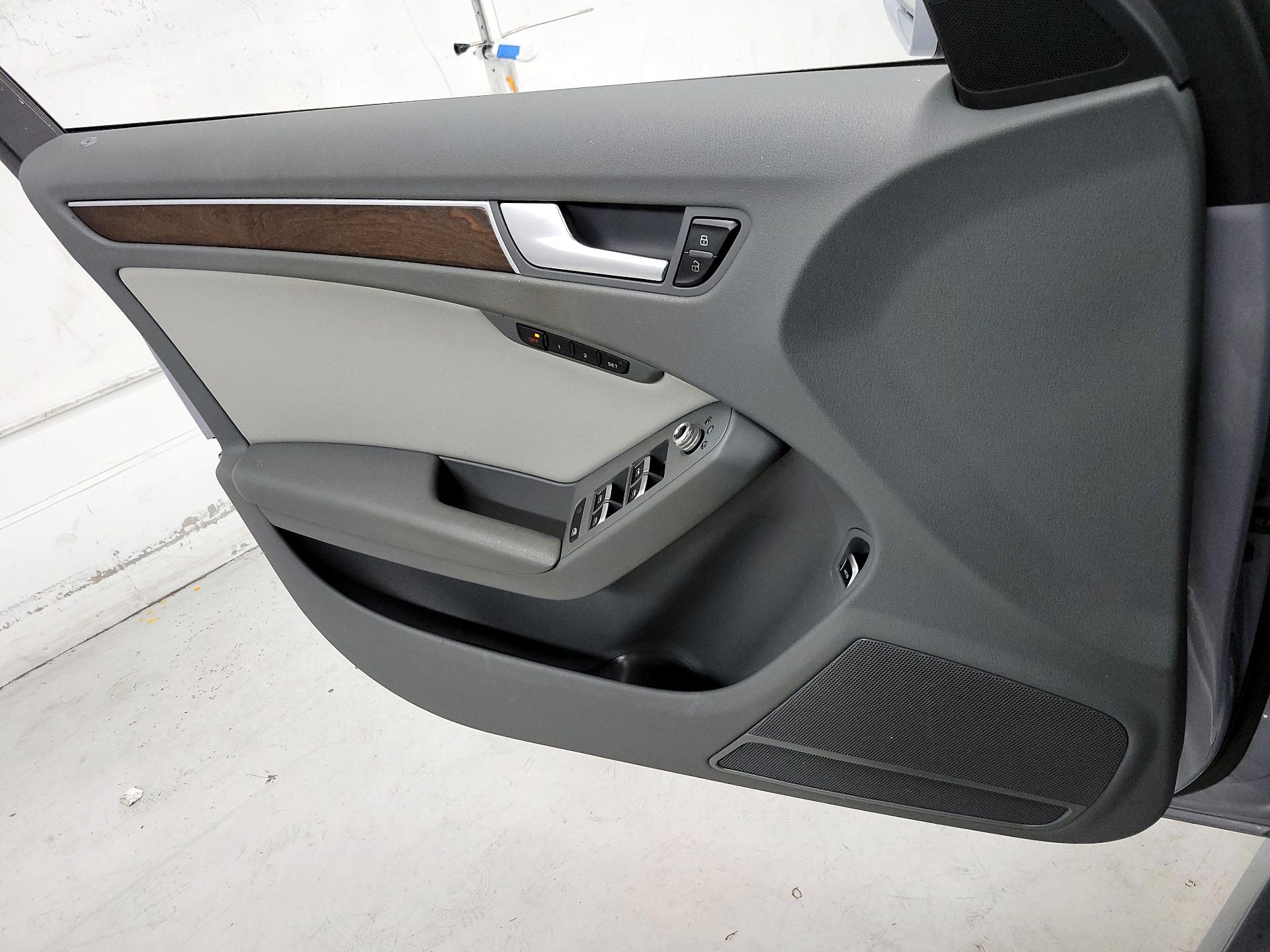 Thumbnail: 2015 Audi A4 - 12