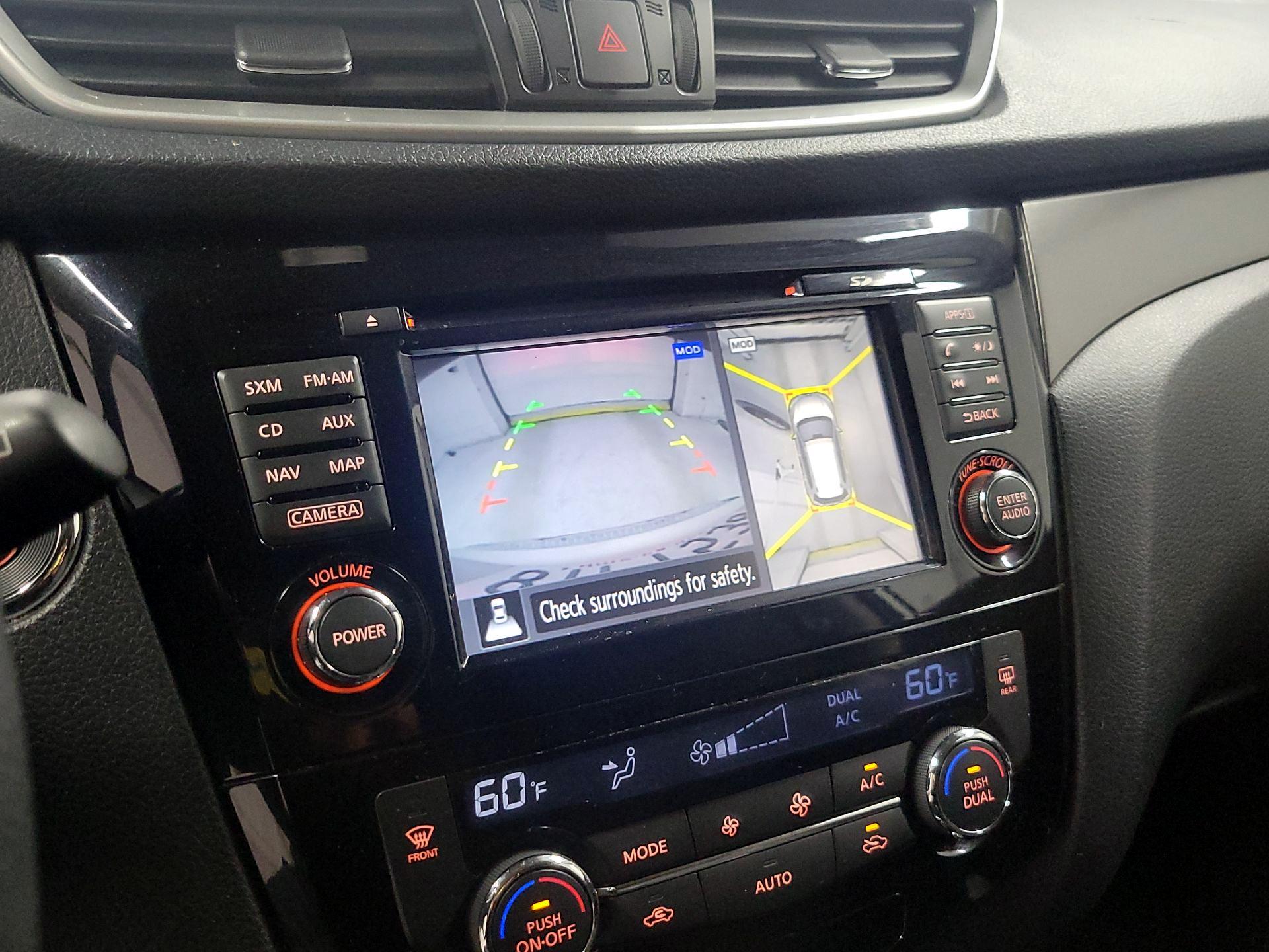 Thumbnail: 2015 Nissan Rogue - 14