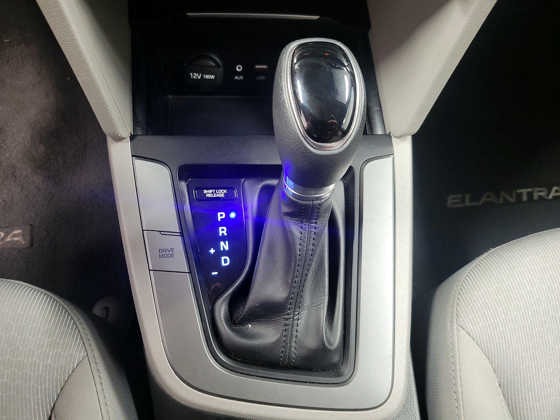 Thumbnail: 2017 Hyundai Elantra - 16