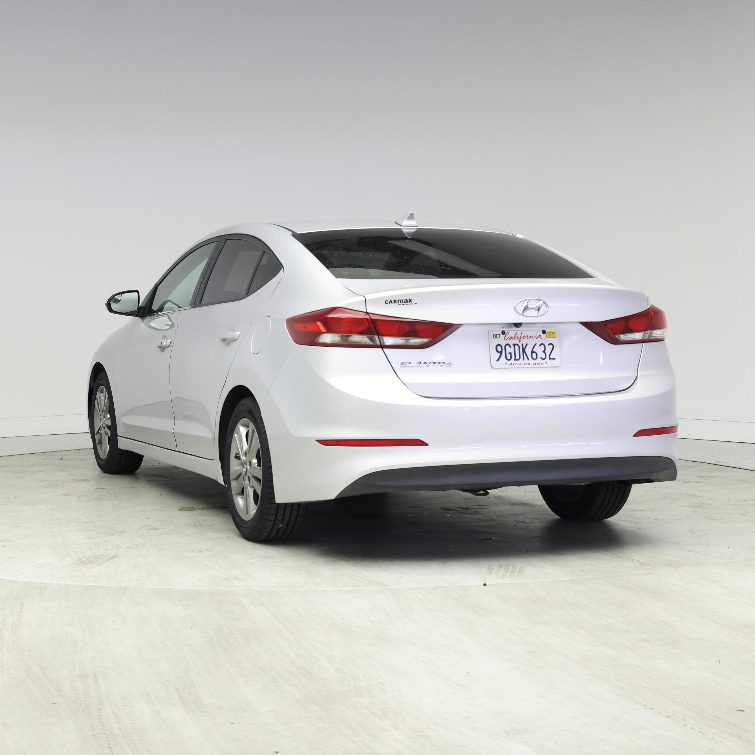 Thumbnail: 2017 Hyundai Elantra - 2