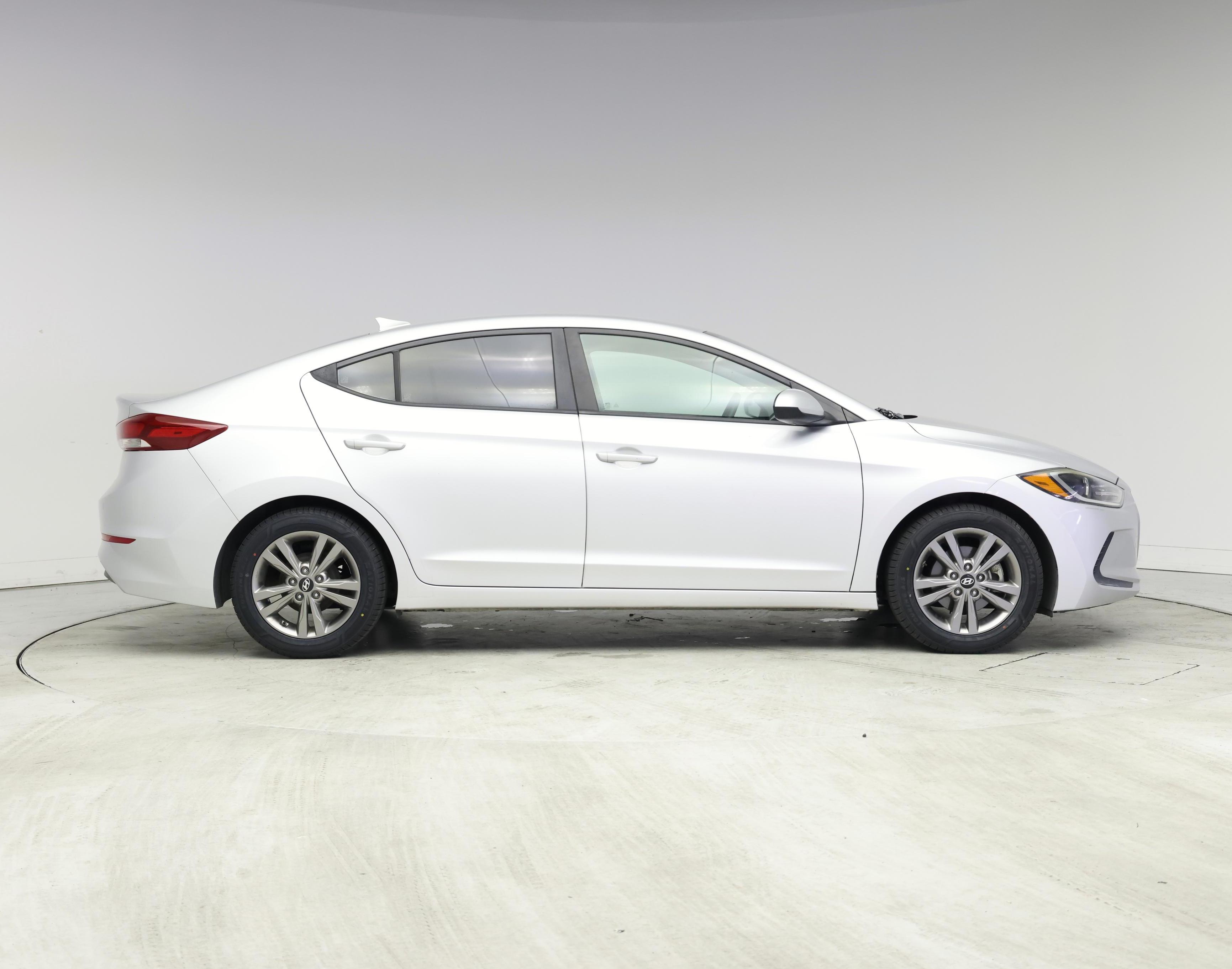 Thumbnail: 2017 Hyundai Elantra - 7