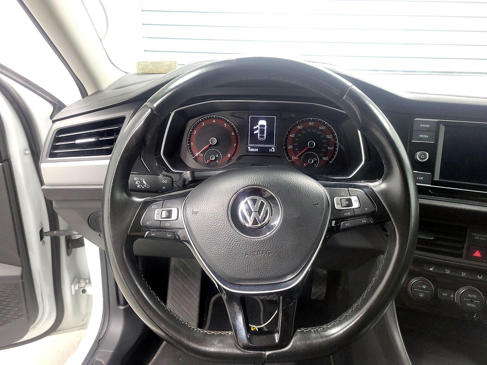 Thumbnail: 2019 Volkswagen Jetta - 10