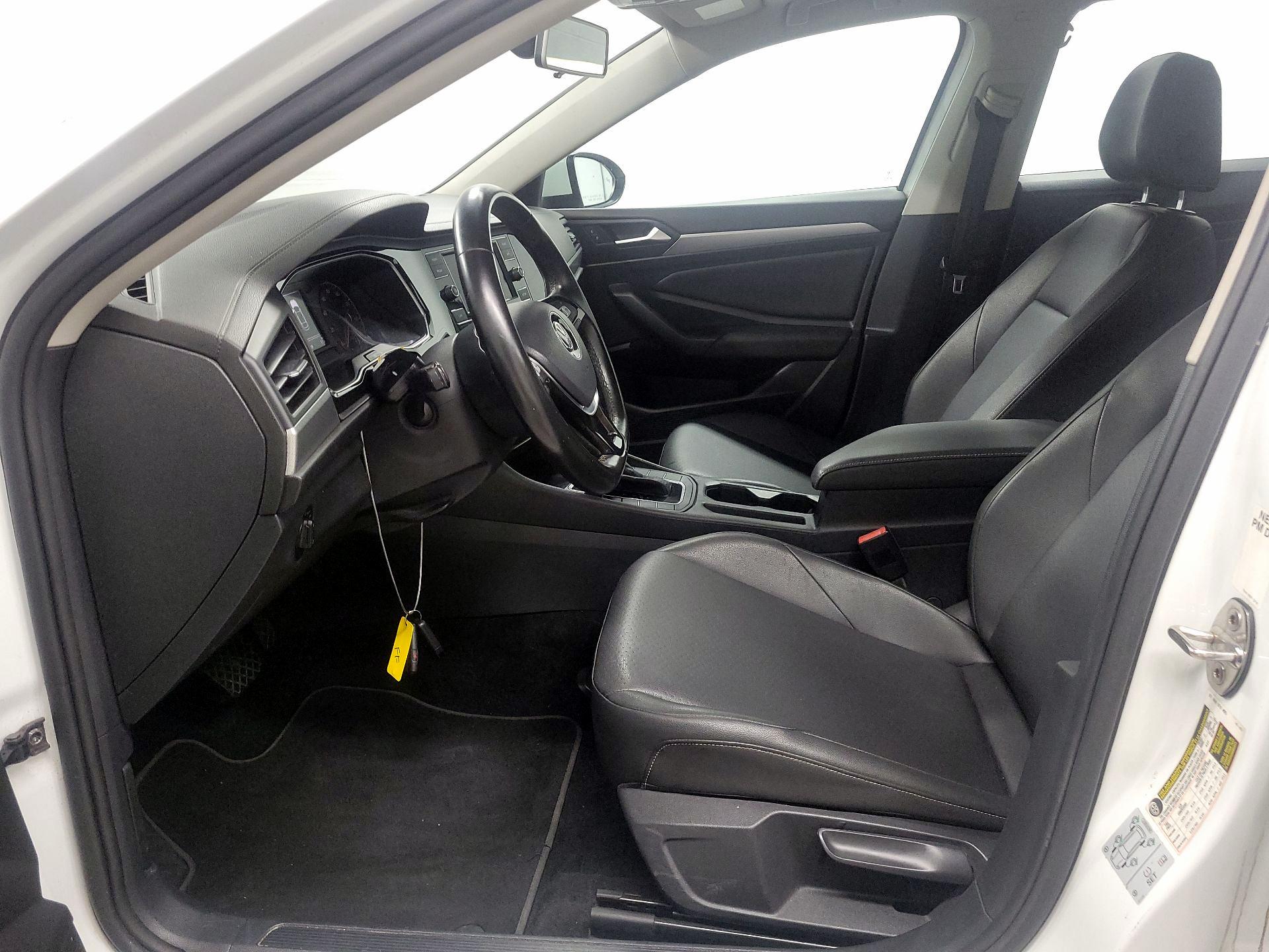 Thumbnail: 2019 Volkswagen Jetta - 11