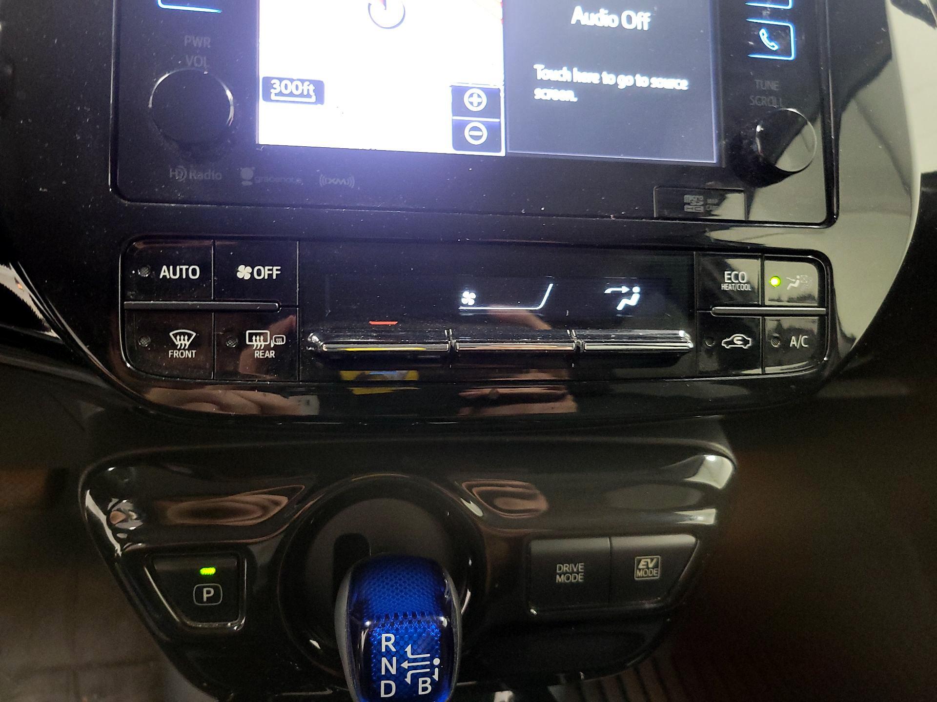 Thumbnail: 2017 Toyota Prius - 15