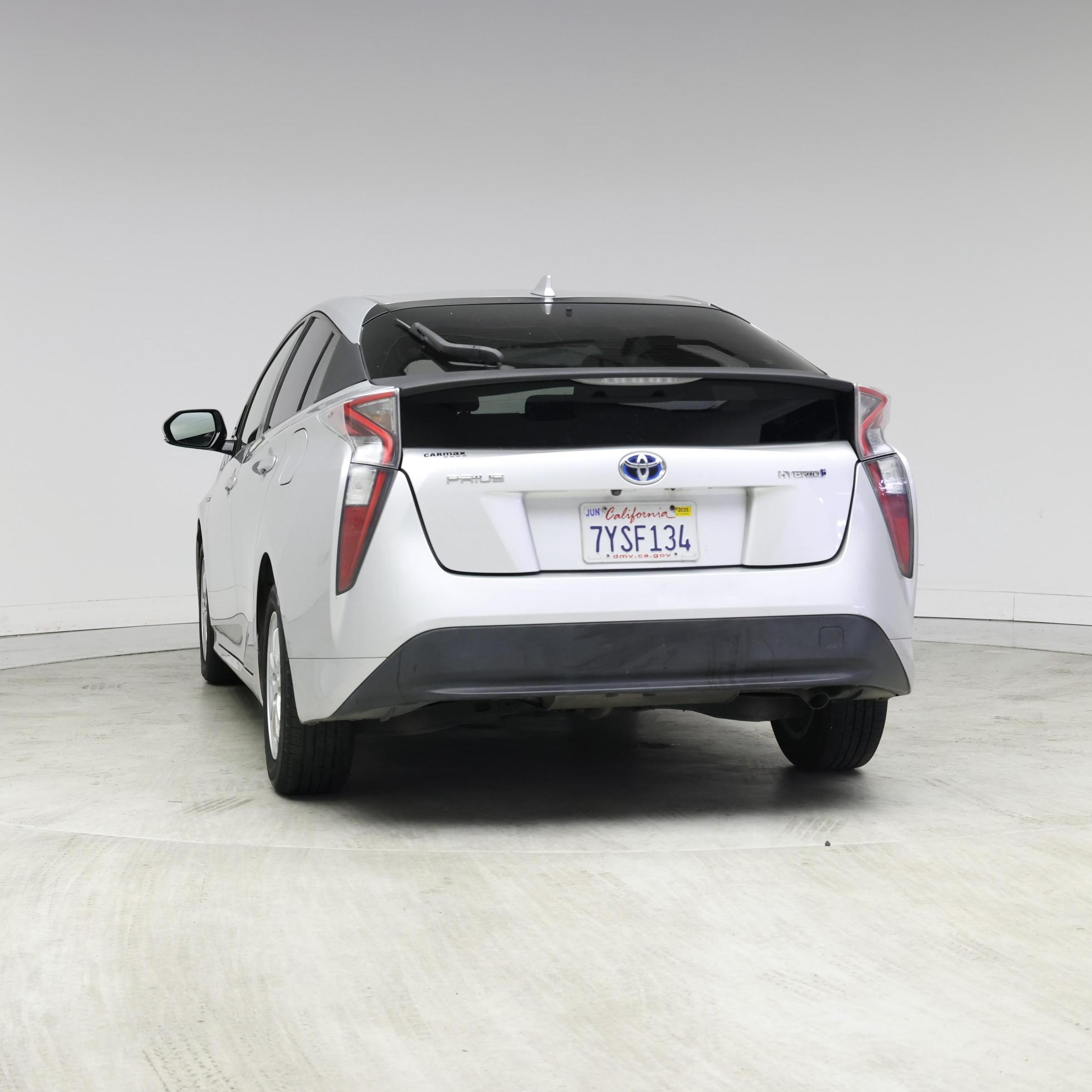 Thumbnail: 2017 Toyota Prius - 6