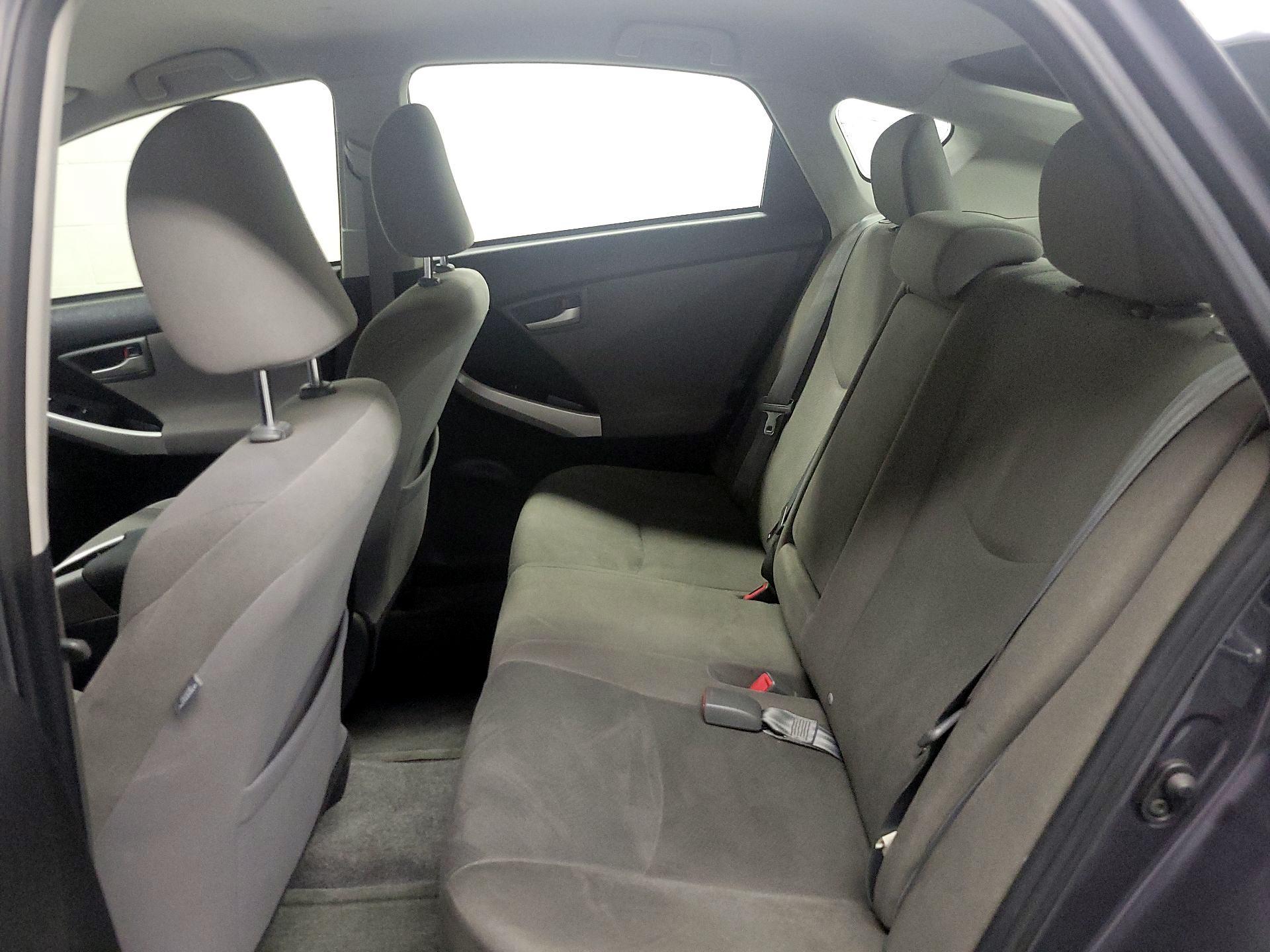 Thumbnail: 2015 Toyota Prius - 18