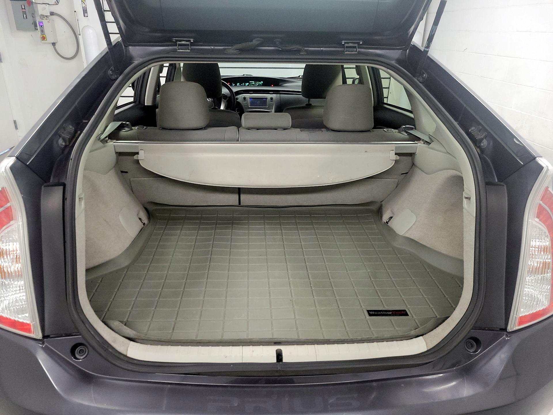 Thumbnail: 2015 Toyota Prius - 19