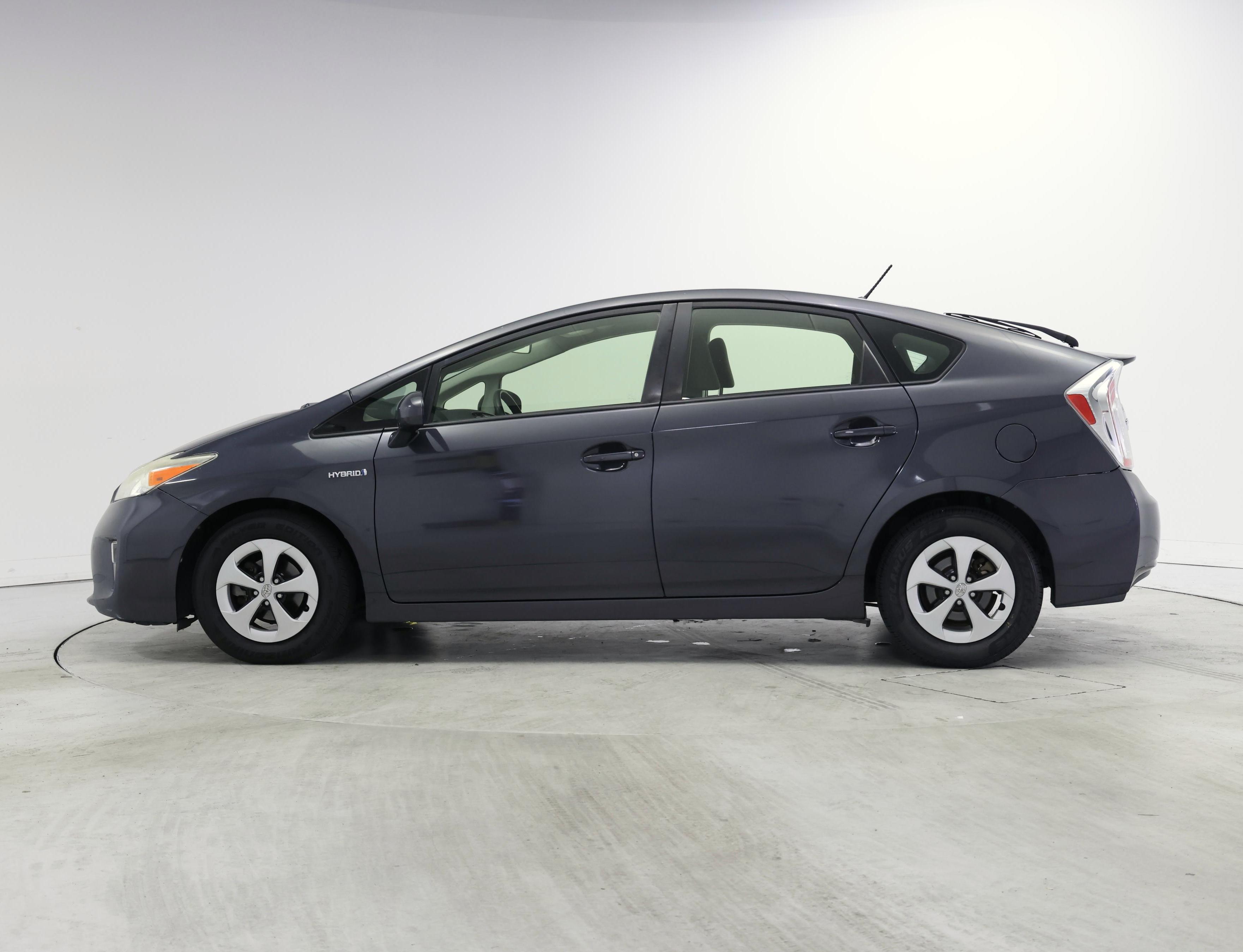 Thumbnail: 2015 Toyota Prius - 3