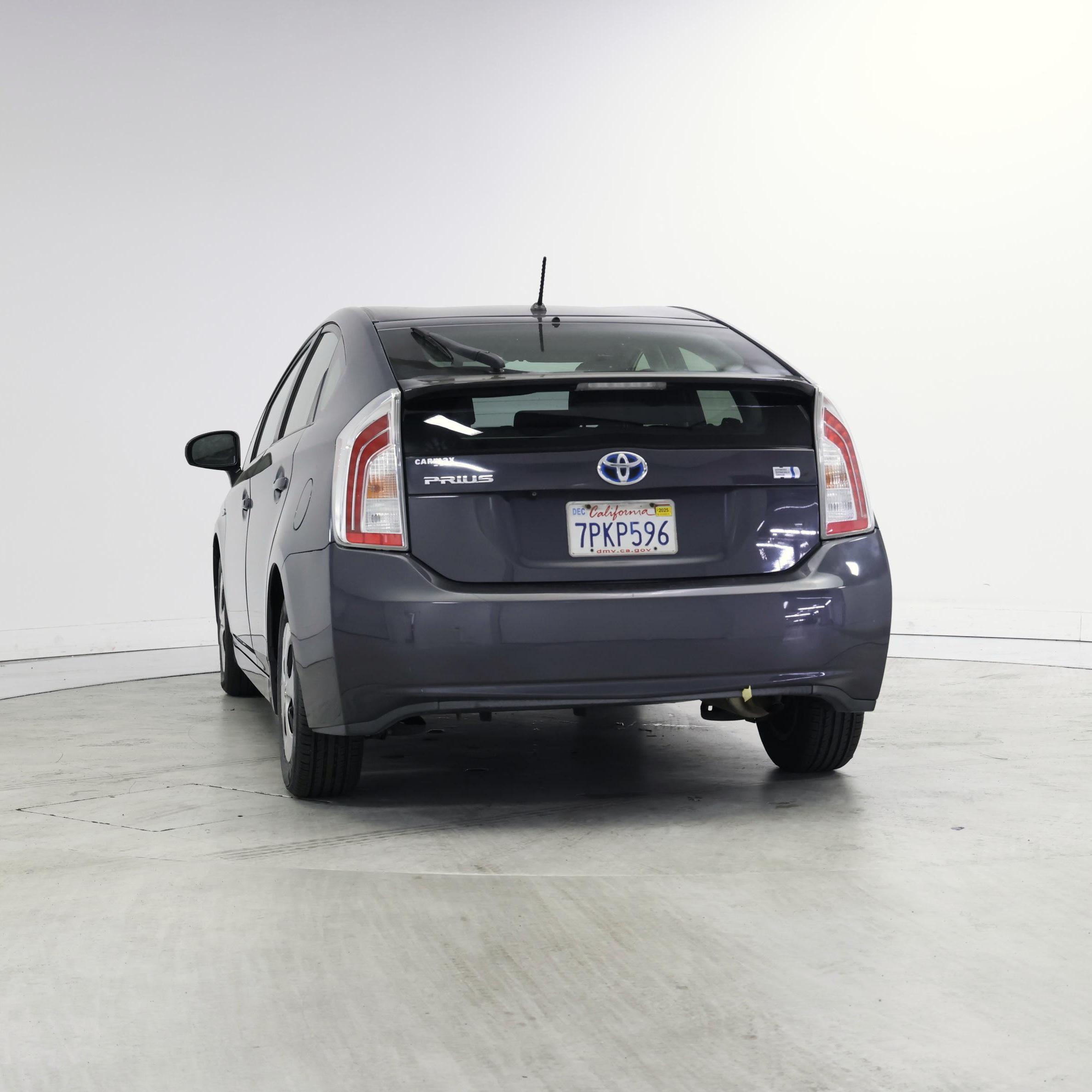 Thumbnail: 2015 Toyota Prius - 6
