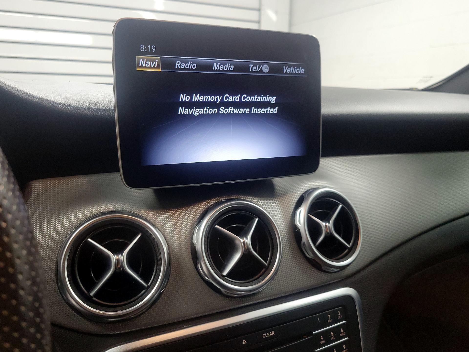 Thumbnail: 2020 Mercedes-Benz GLA - 15