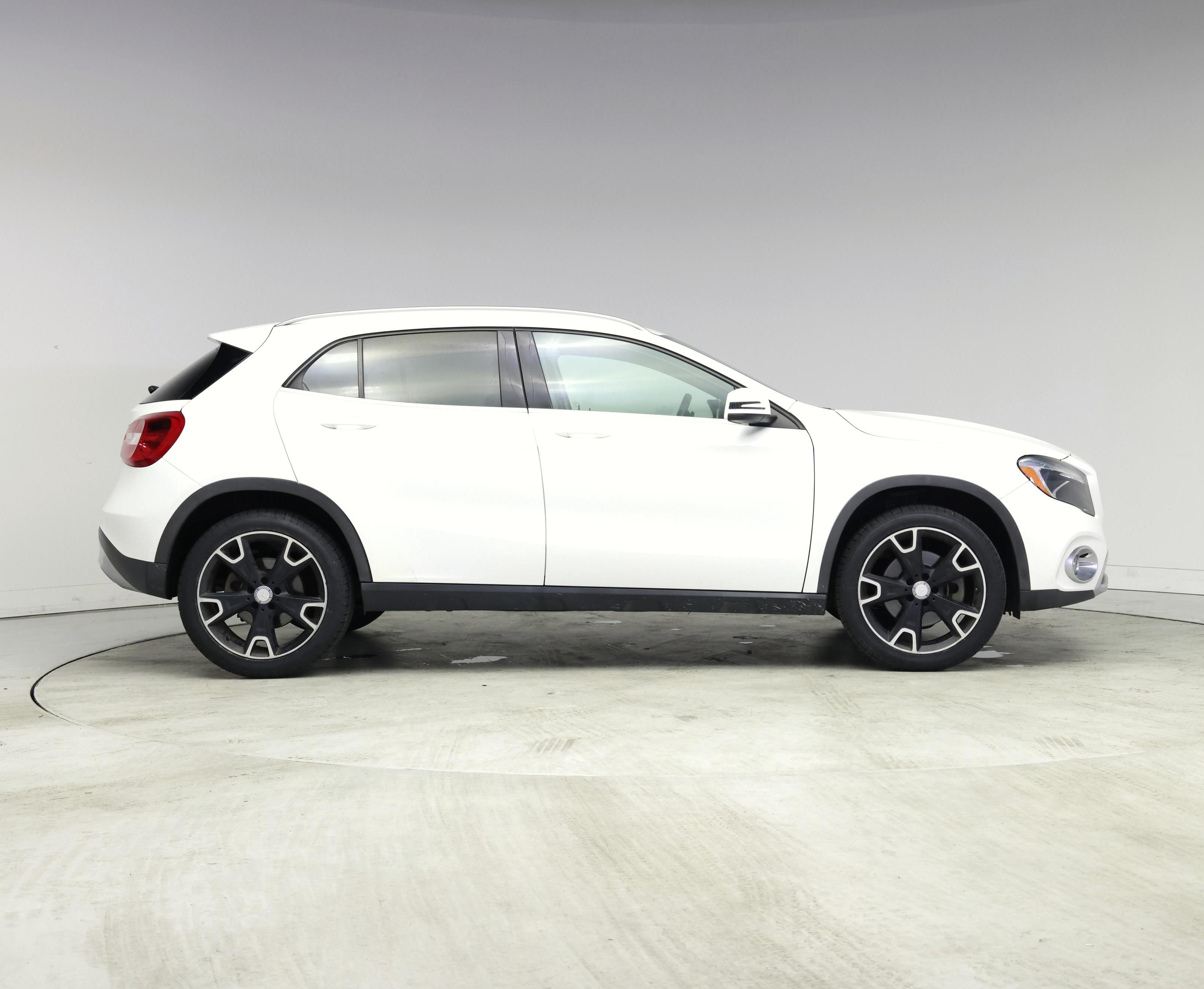 Thumbnail: 2020 Mercedes-Benz GLA - 7