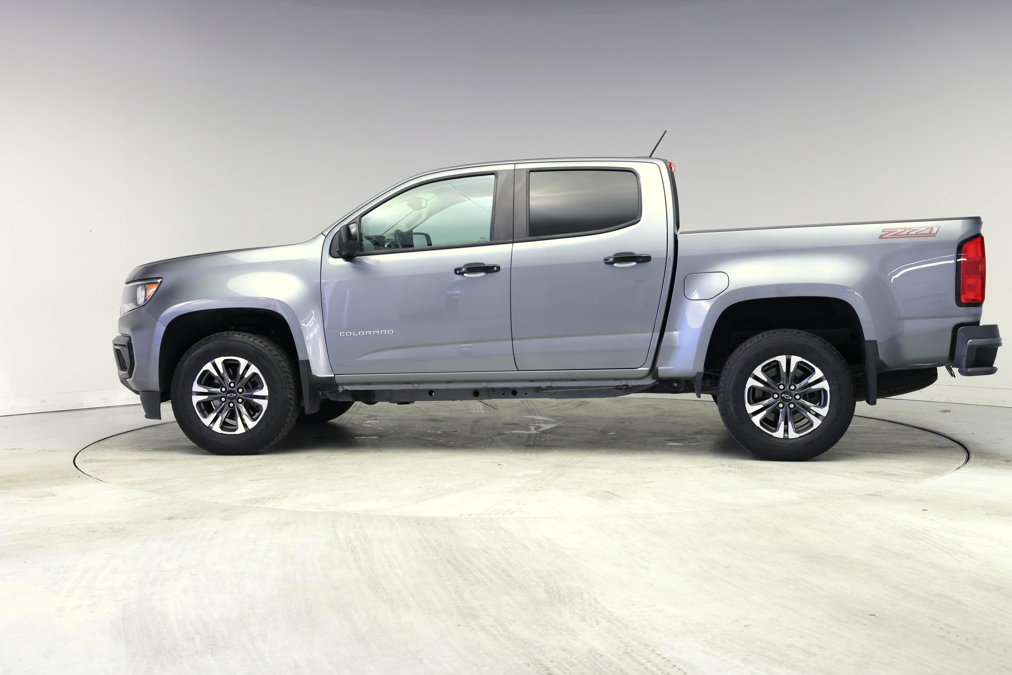 Thumbnail: 2022 Chevrolet Colorado - 3