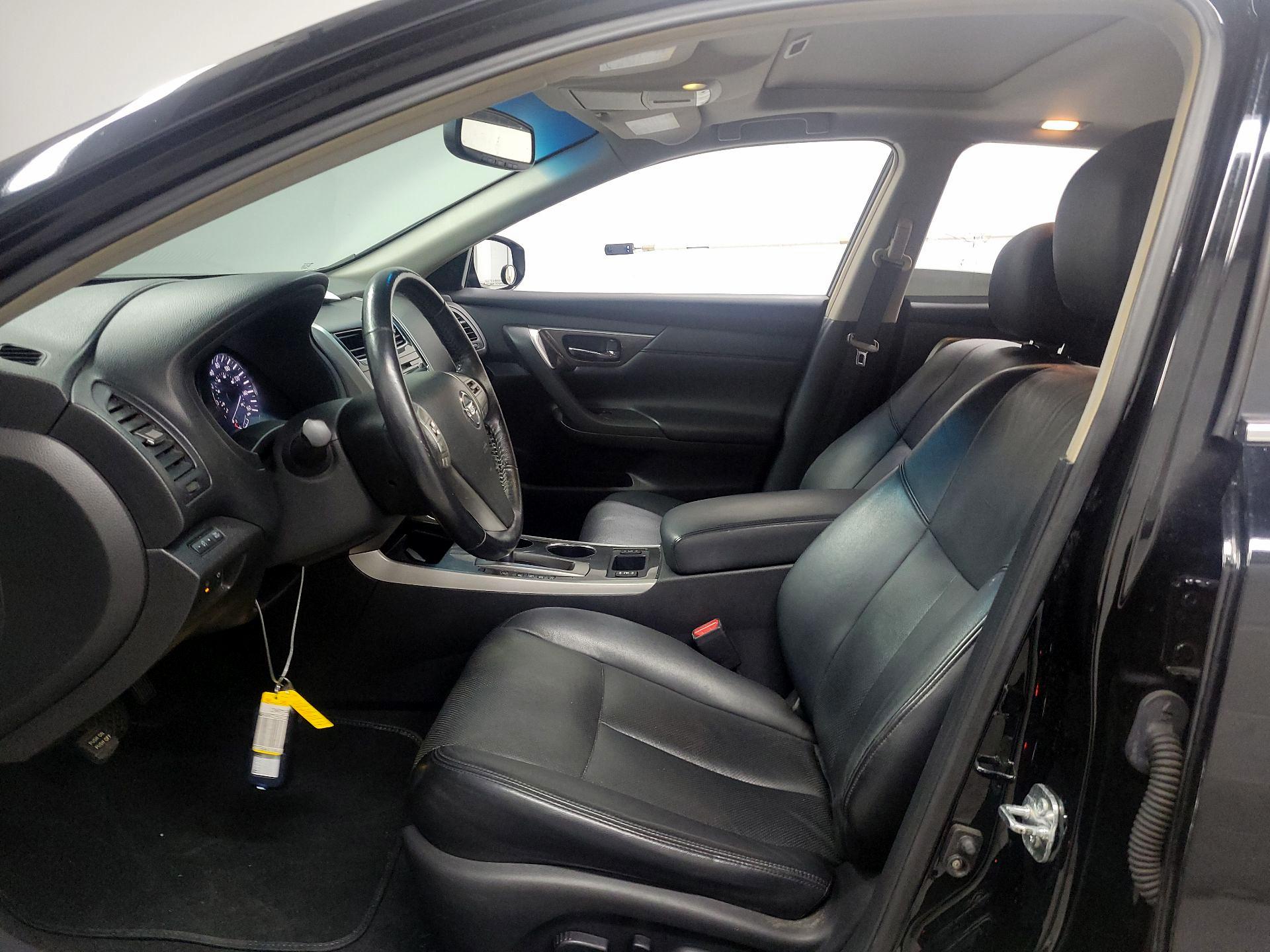 Thumbnail: 2013 Nissan Altima - 11