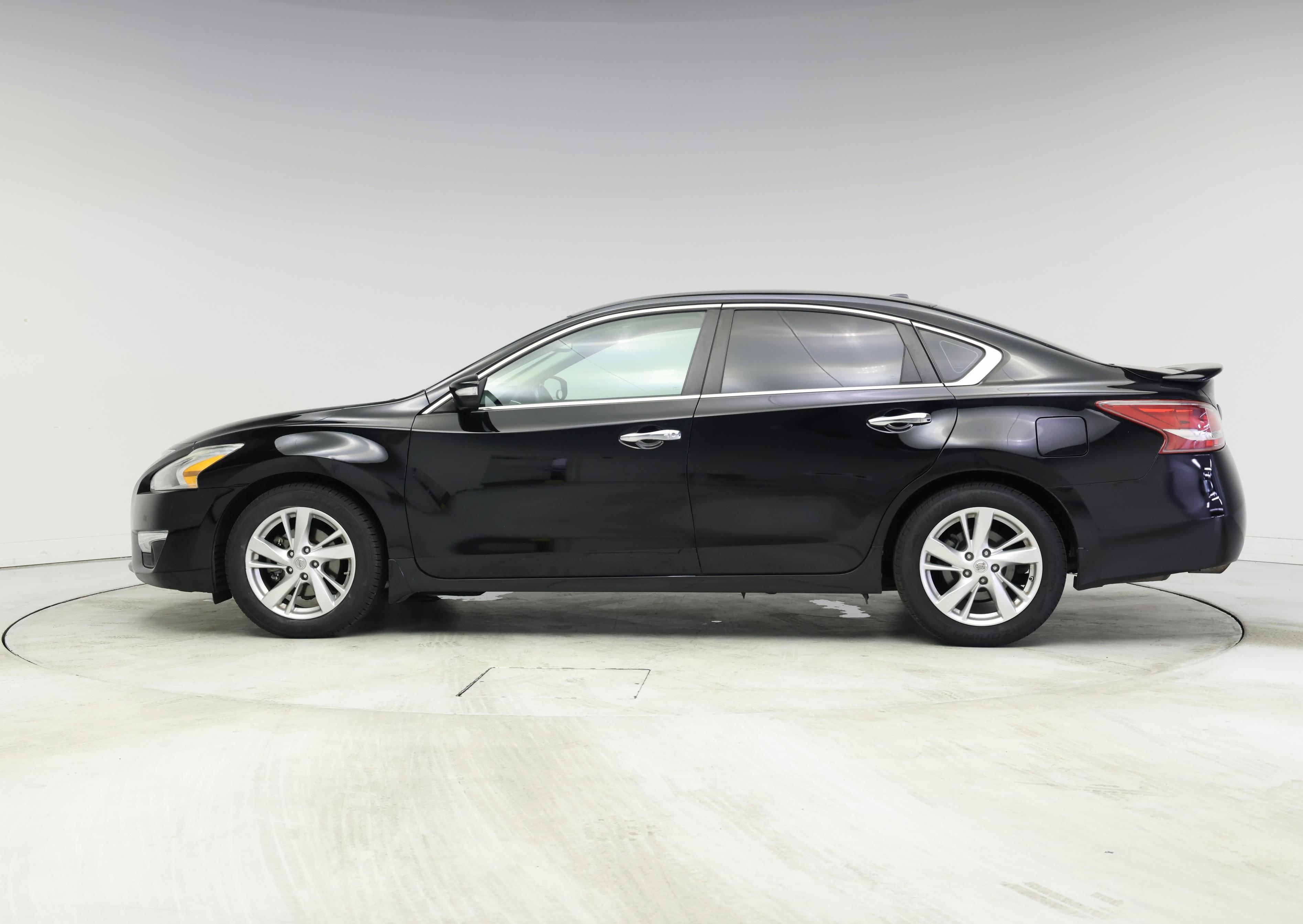 Thumbnail: 2013 Nissan Altima - 3