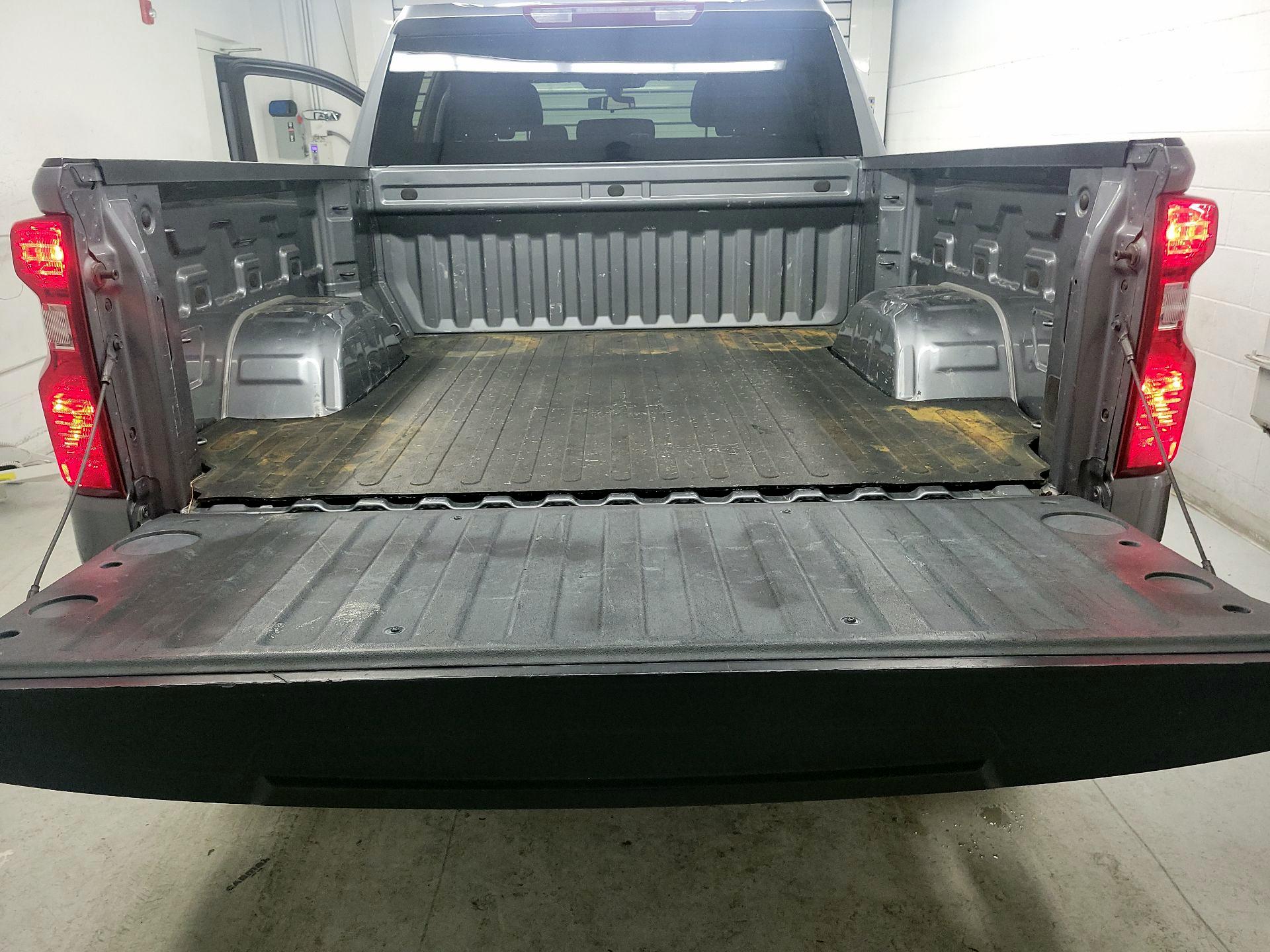 Thumbnail: 2021 Chevrolet Silverado 1500 - 20