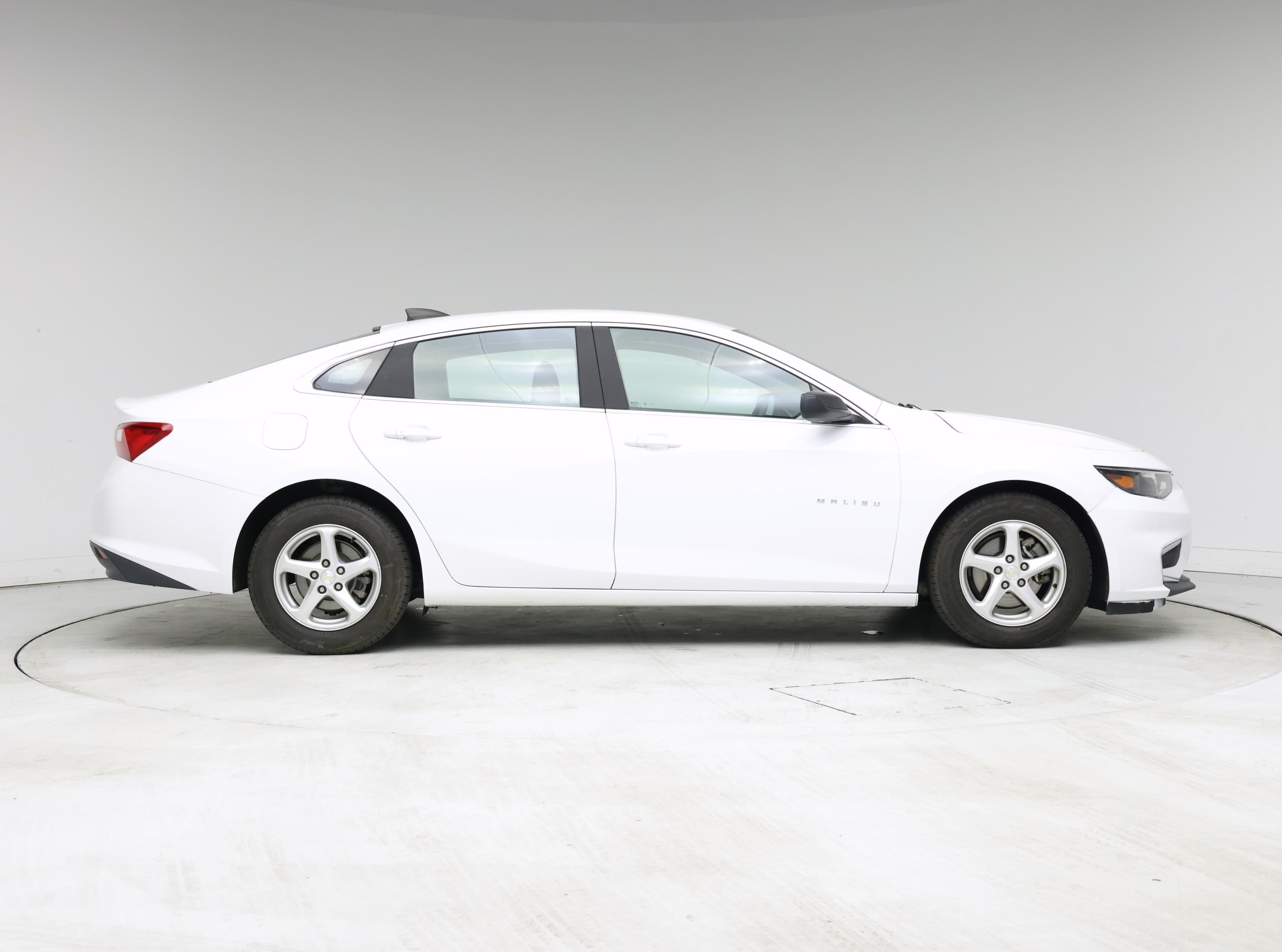 Thumbnail: 2018 Chevrolet Malibu - 7