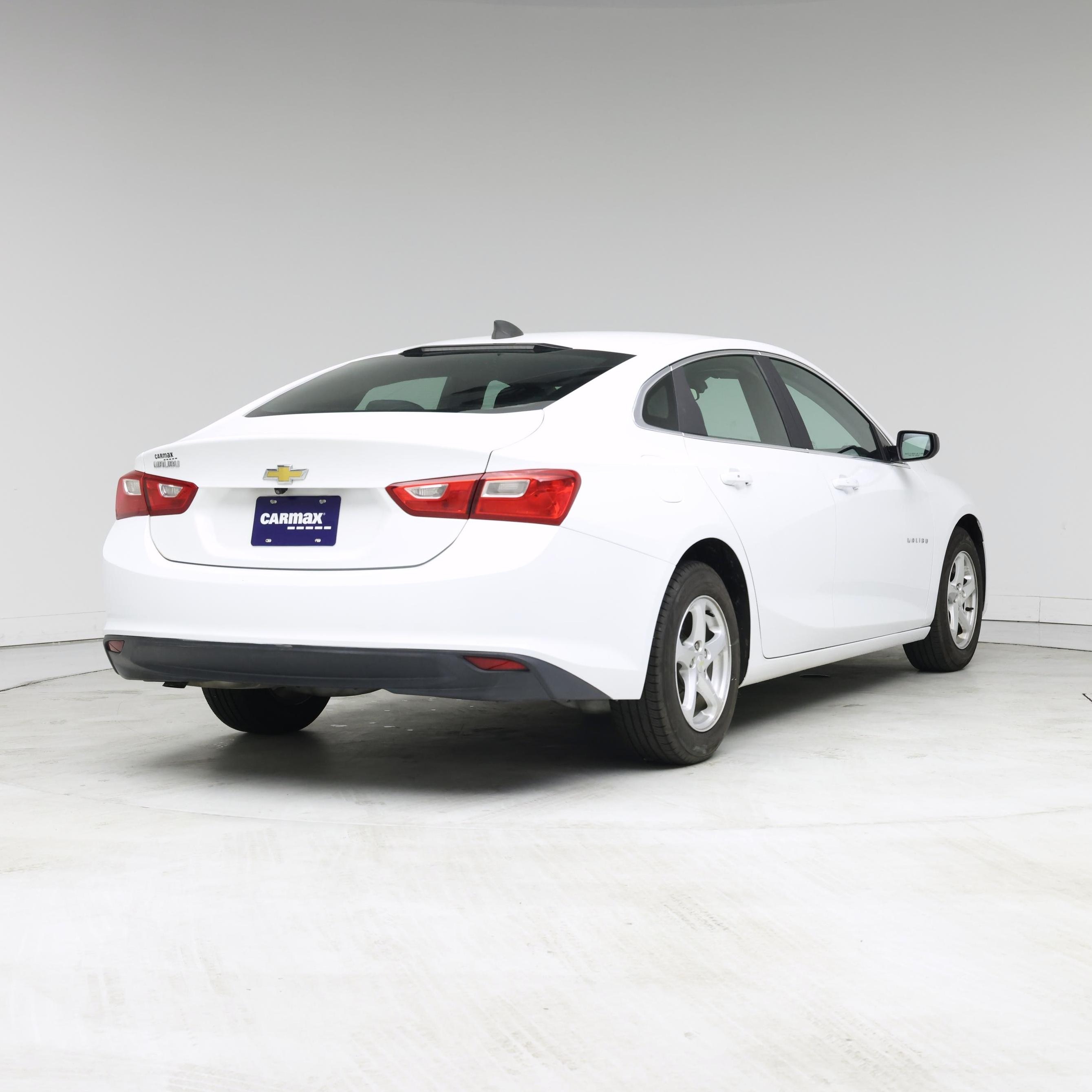 Thumbnail: 2018 Chevrolet Malibu - 8