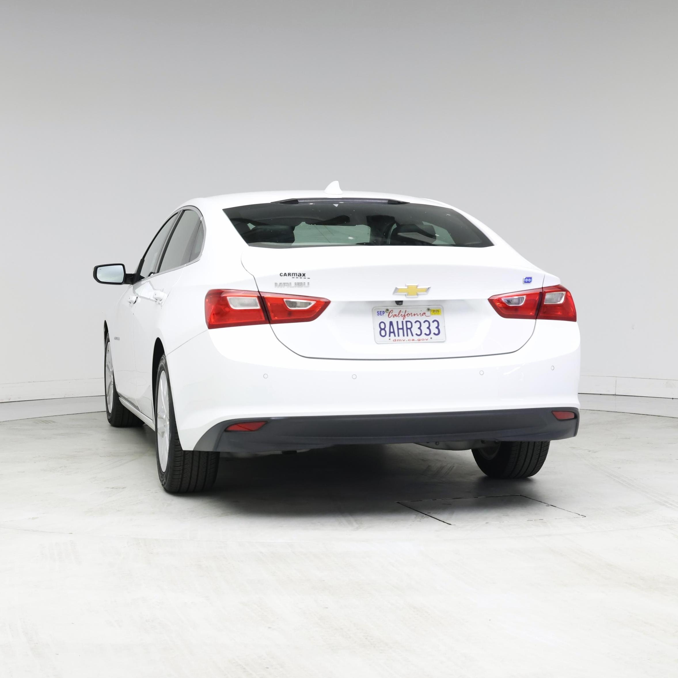 Thumbnail: 2017 Chevrolet Malibu - 6