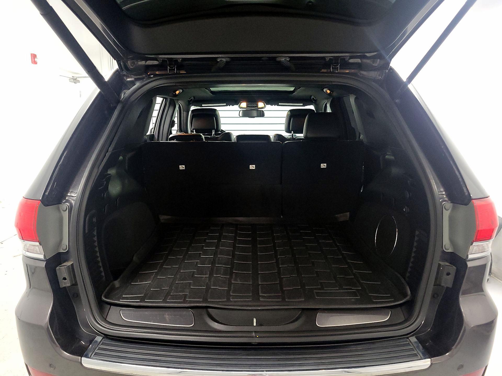 Thumbnail: 2015 Jeep Grand Cherokee - 20