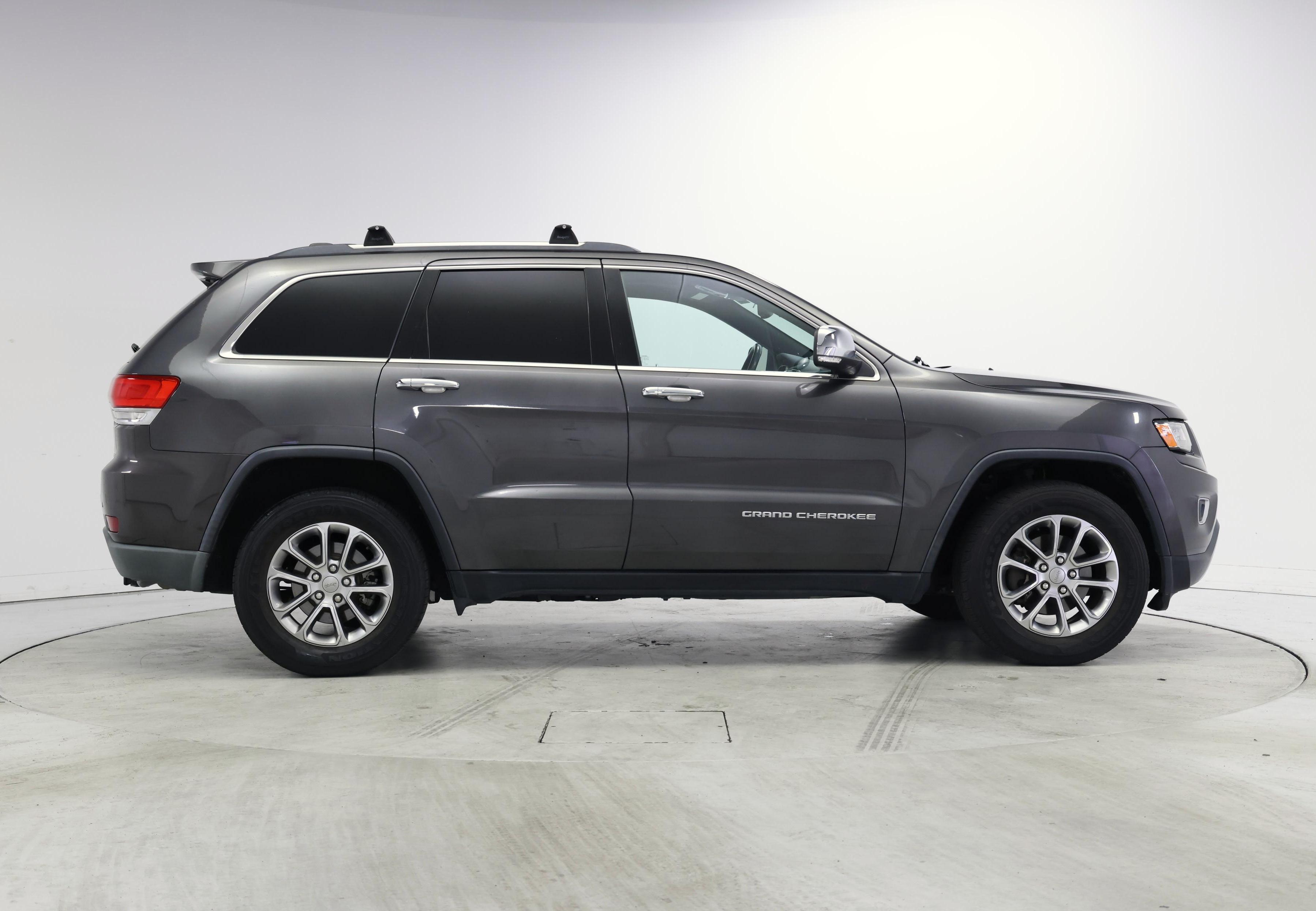 Thumbnail: 2015 Jeep Grand Cherokee - 7